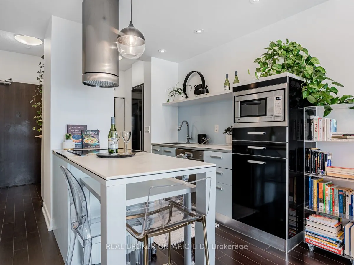38 Dan Leckie Way, #3106