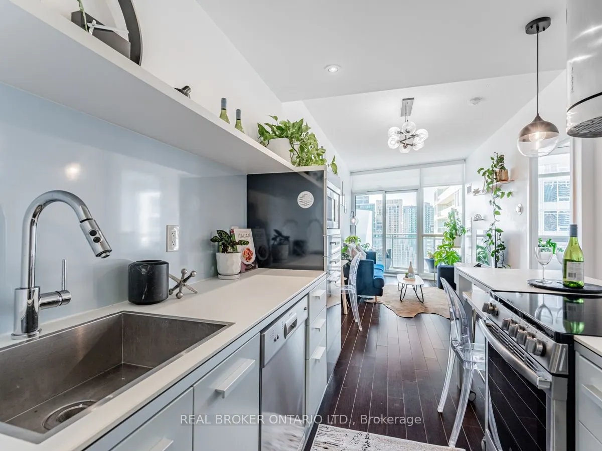 38 Dan Leckie Way, #3106