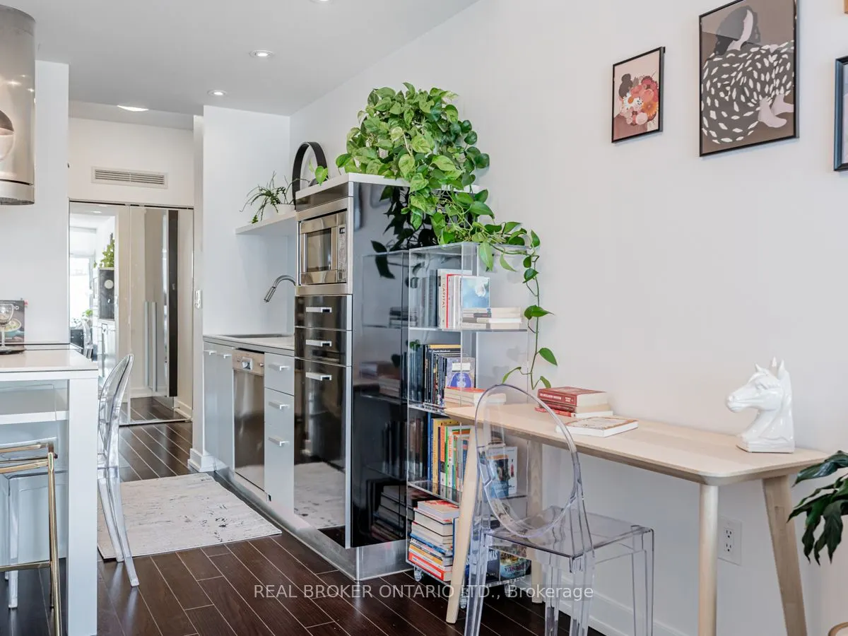 38 Dan Leckie Way, #3106