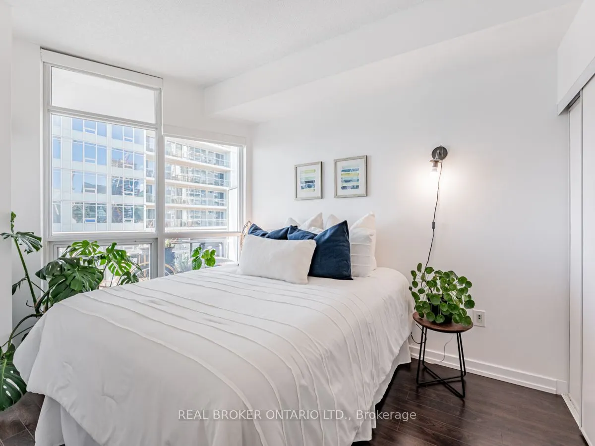 38 Dan Leckie Way, #3106