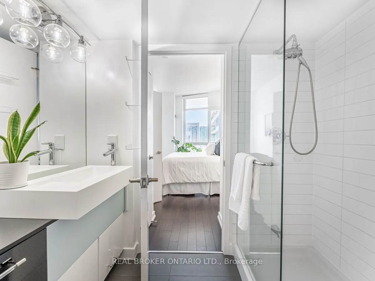 38 Dan Leckie Way, #3106