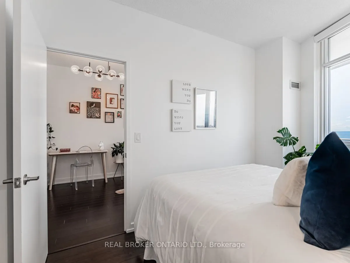 38 Dan Leckie Way, #3106