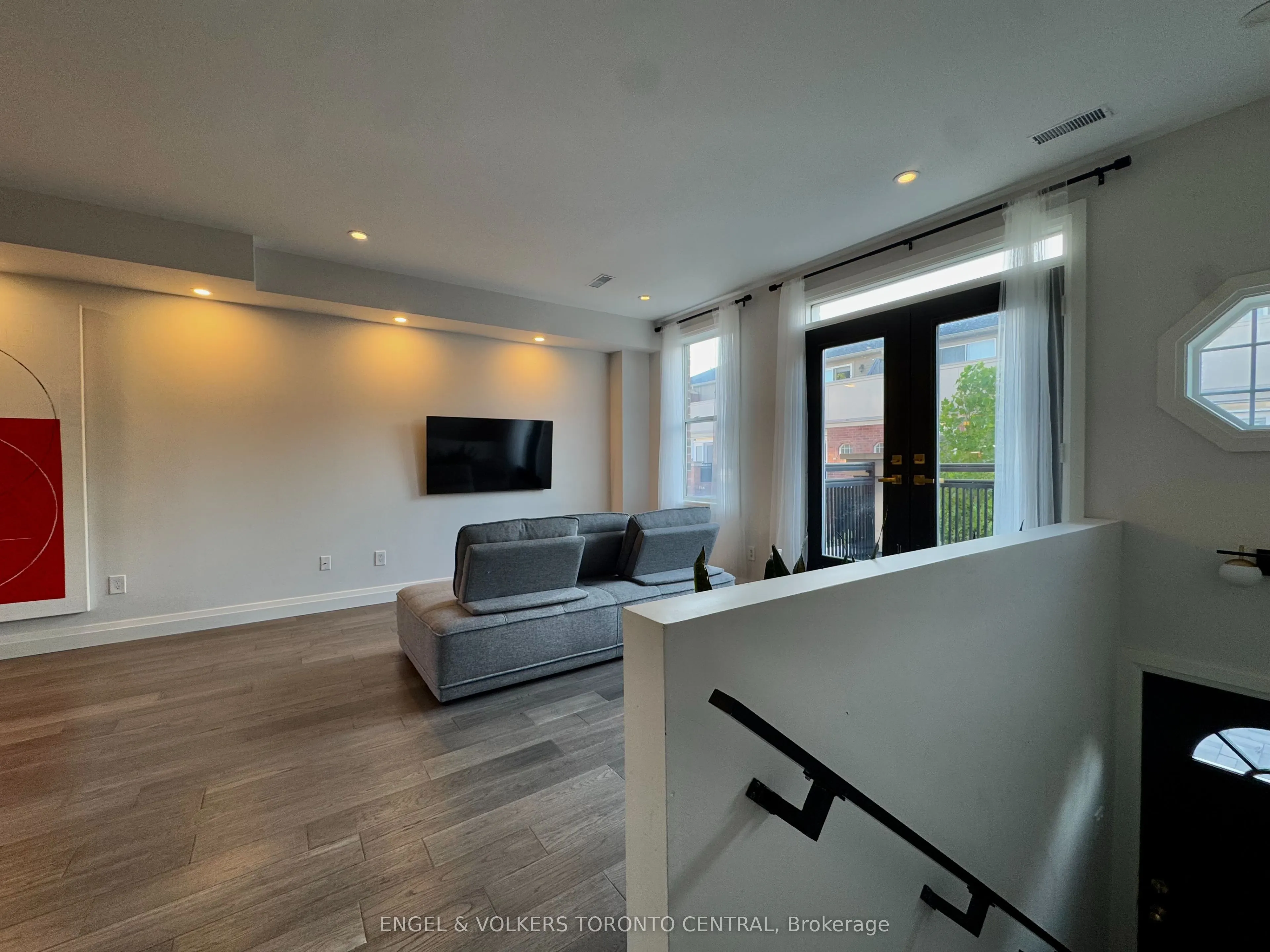 51 Halton Street, #216
