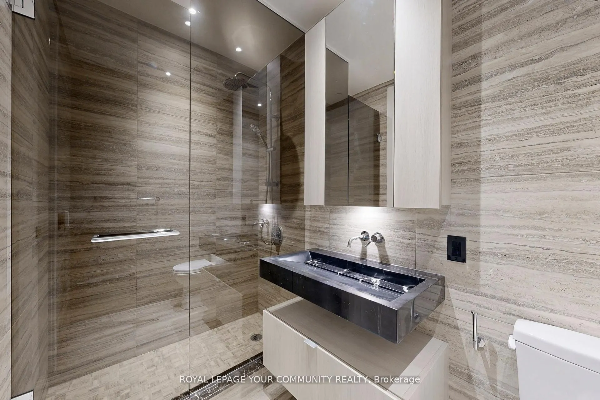 11 Yorkville Avenue, #6002