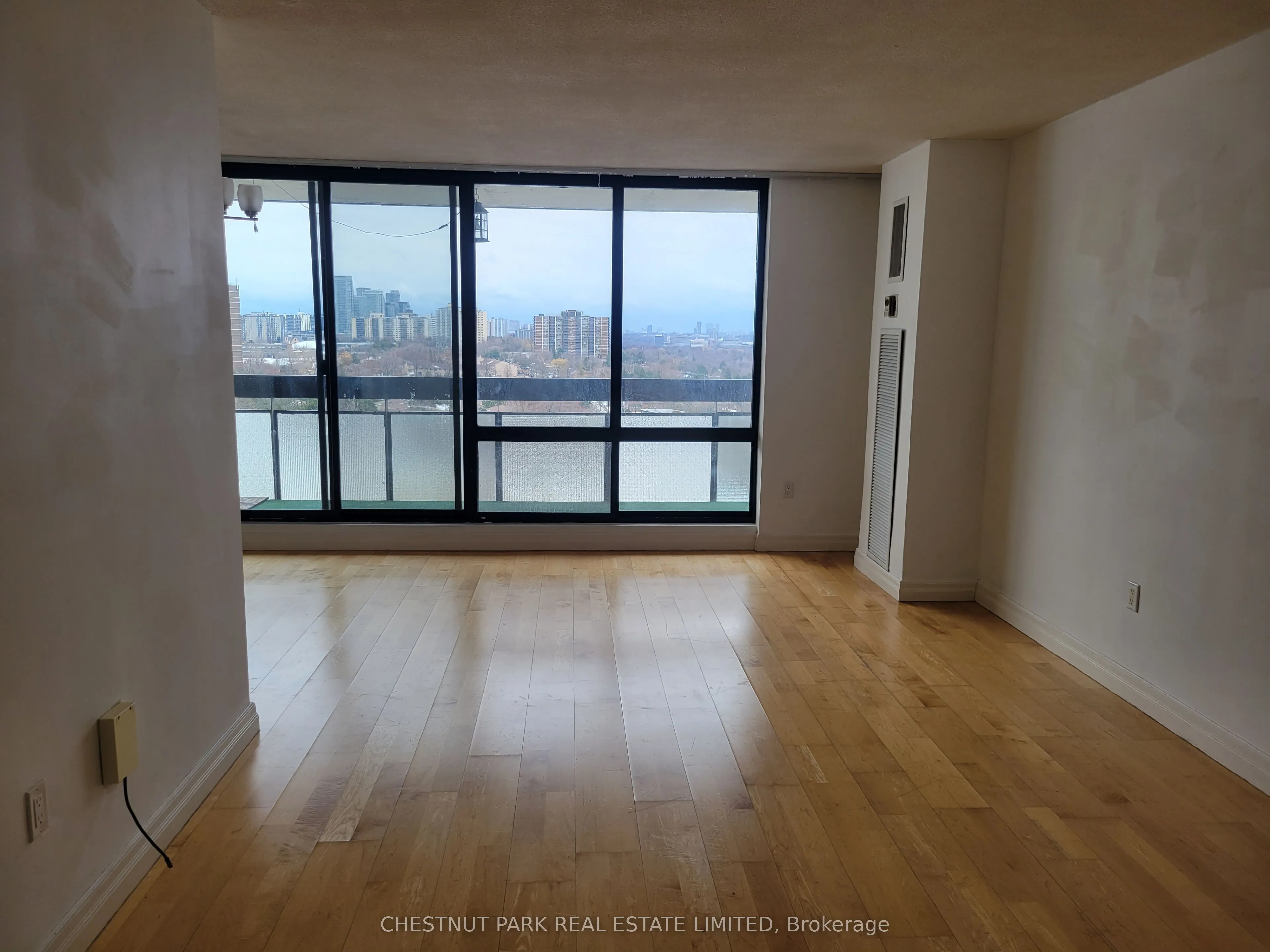 260 Seneca Hill Drive, #1404