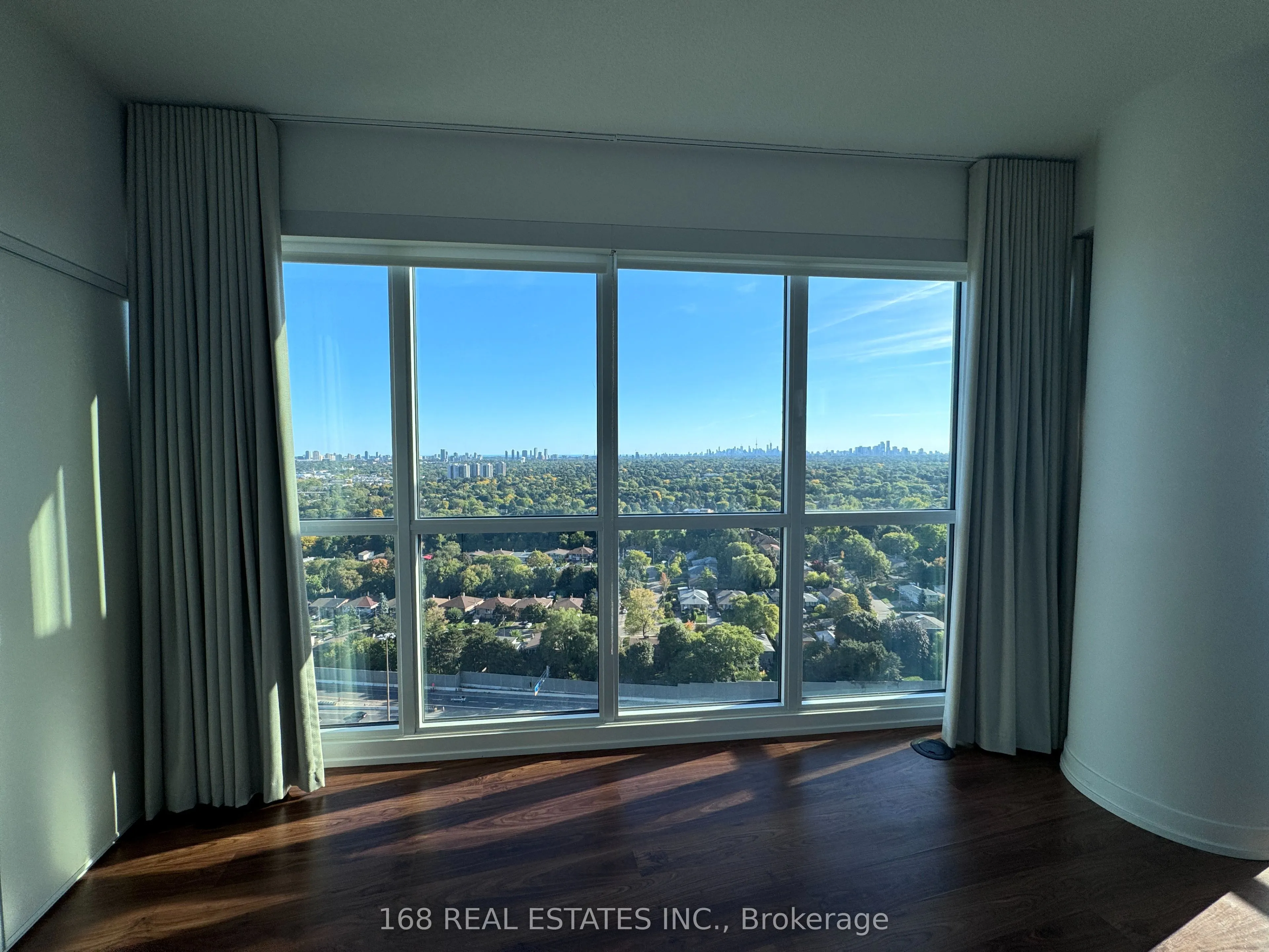 117 Mcmahon Drive, #2903