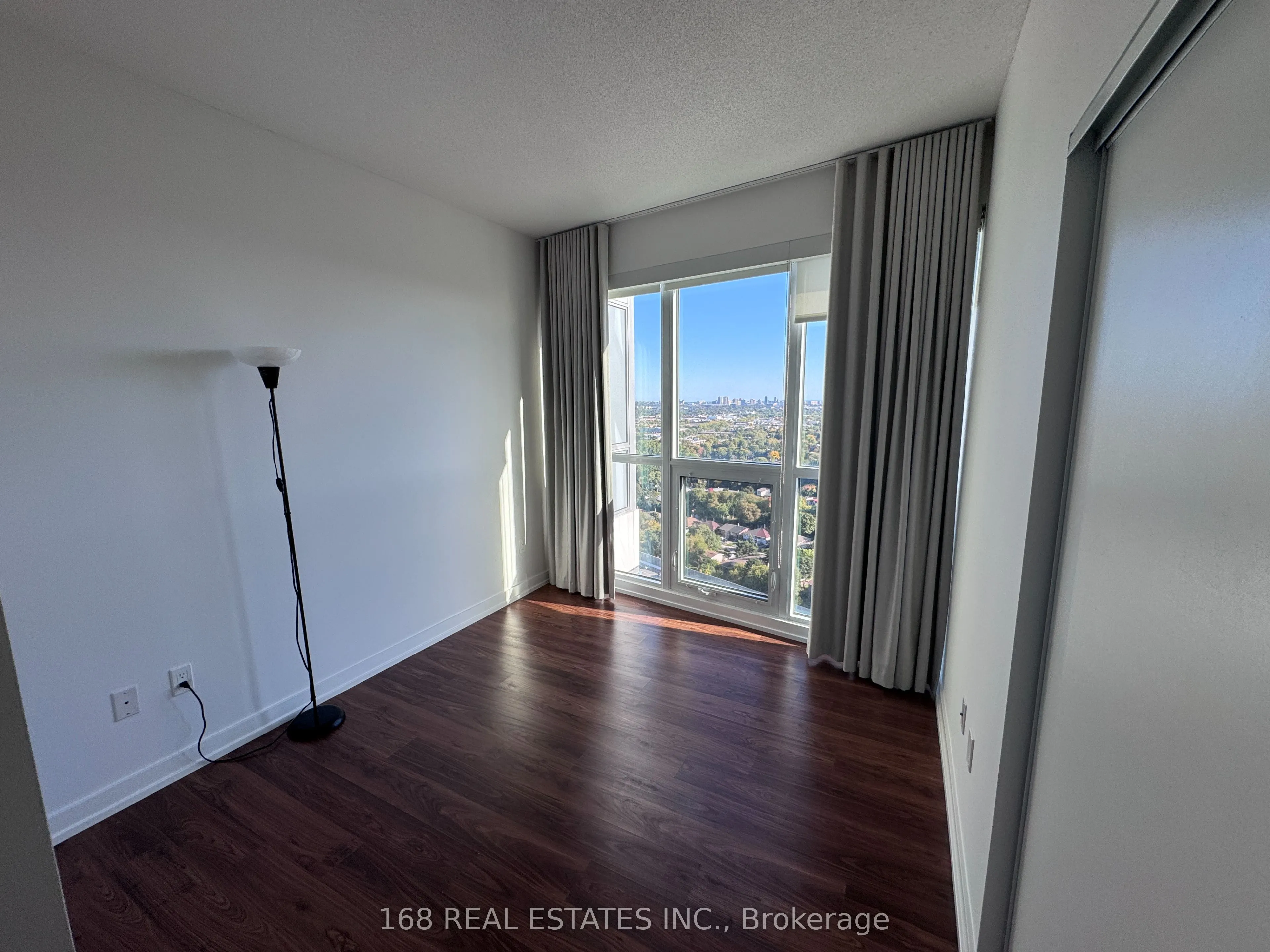117 Mcmahon Drive, #2903