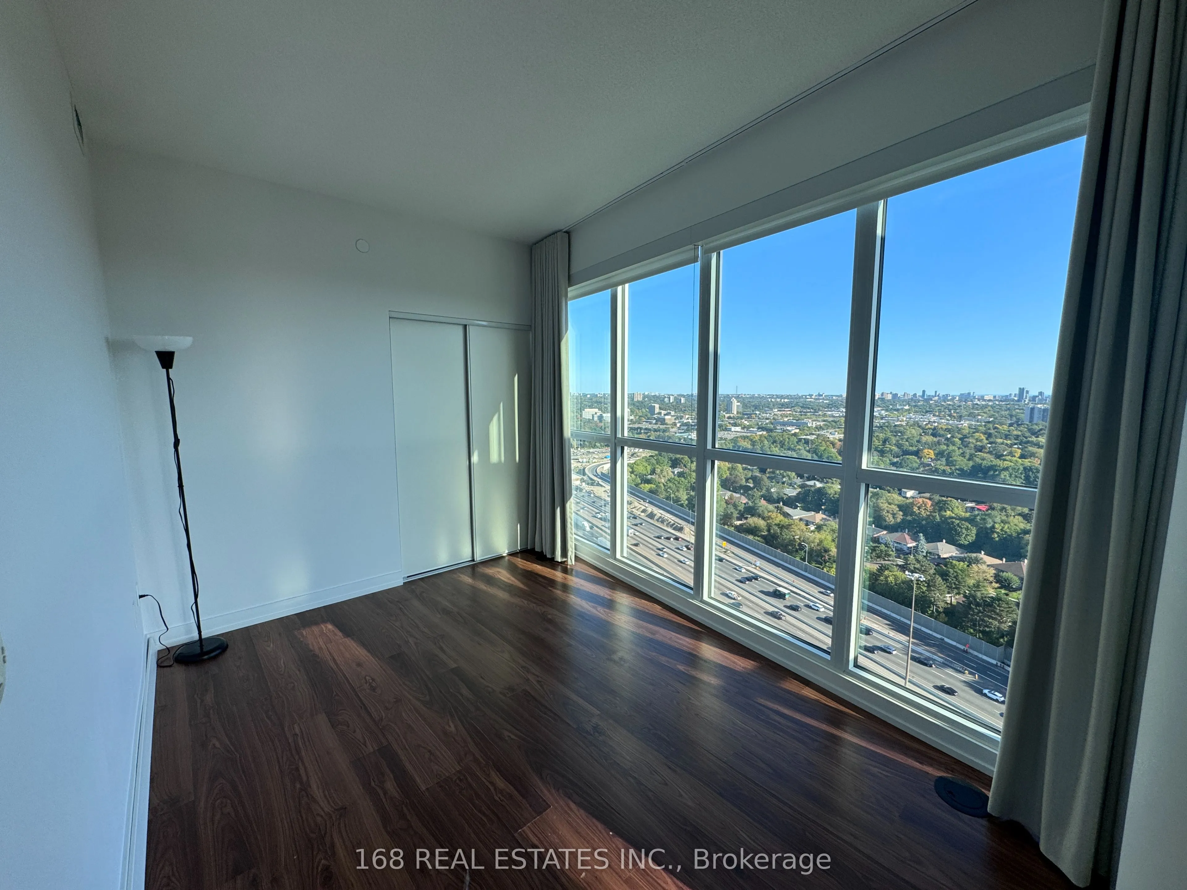 117 Mcmahon Drive, #2903