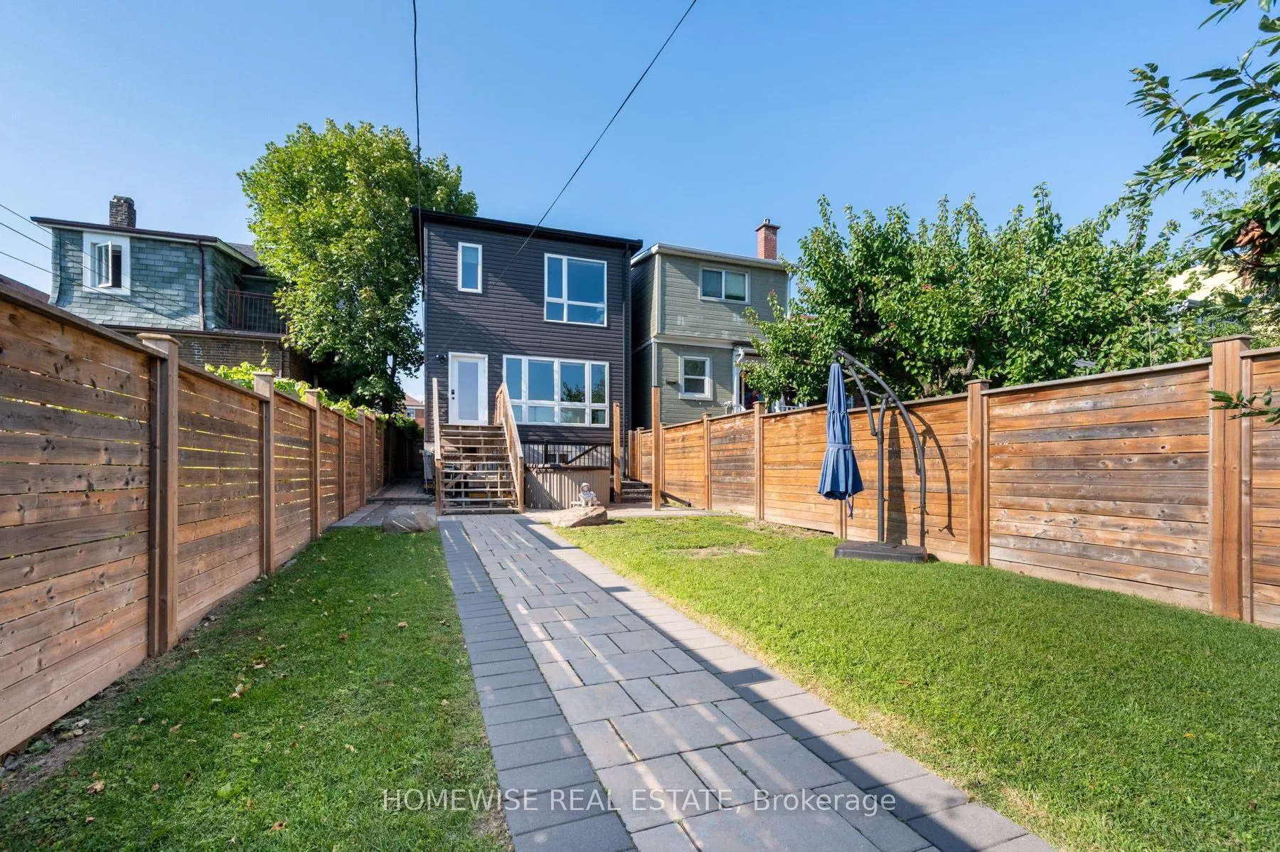 17 Earnscliffe Road