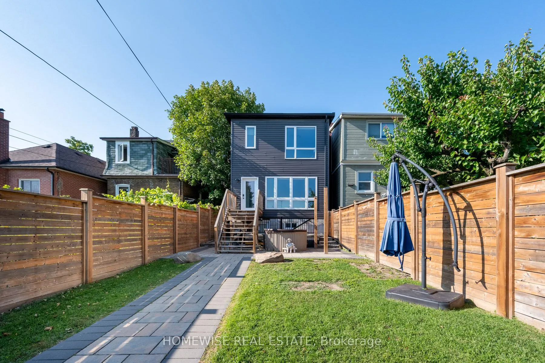17 Earnscliffe Road