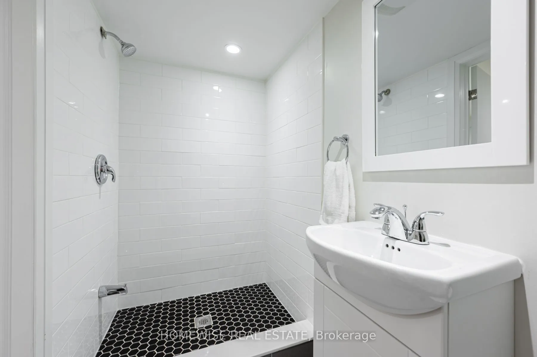 17 Earnscliffe Road