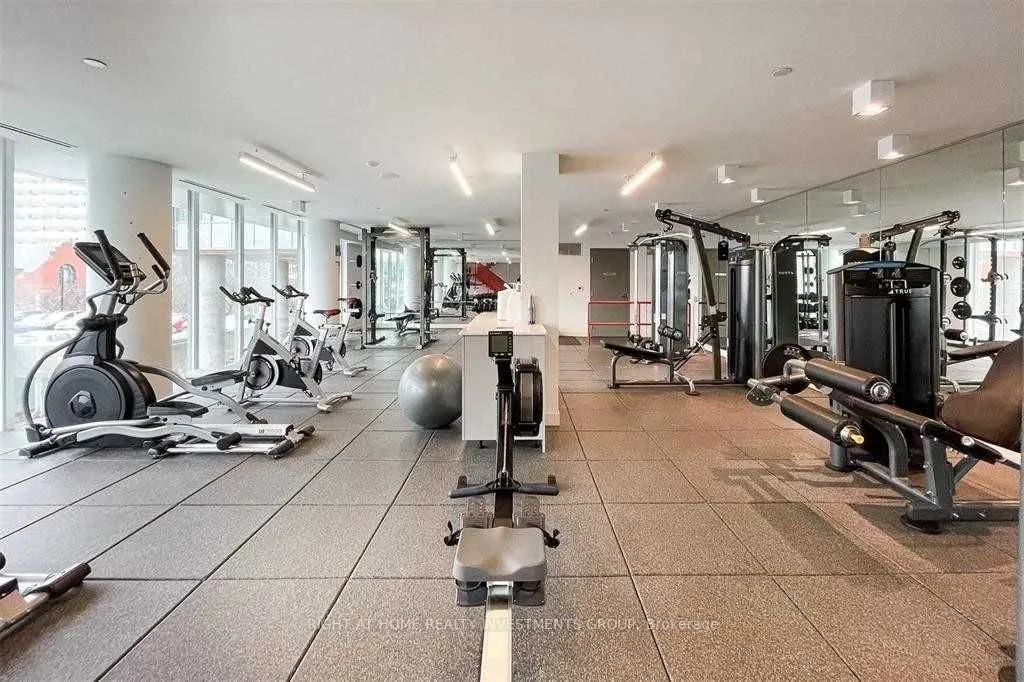 120 Parliament Street, #817