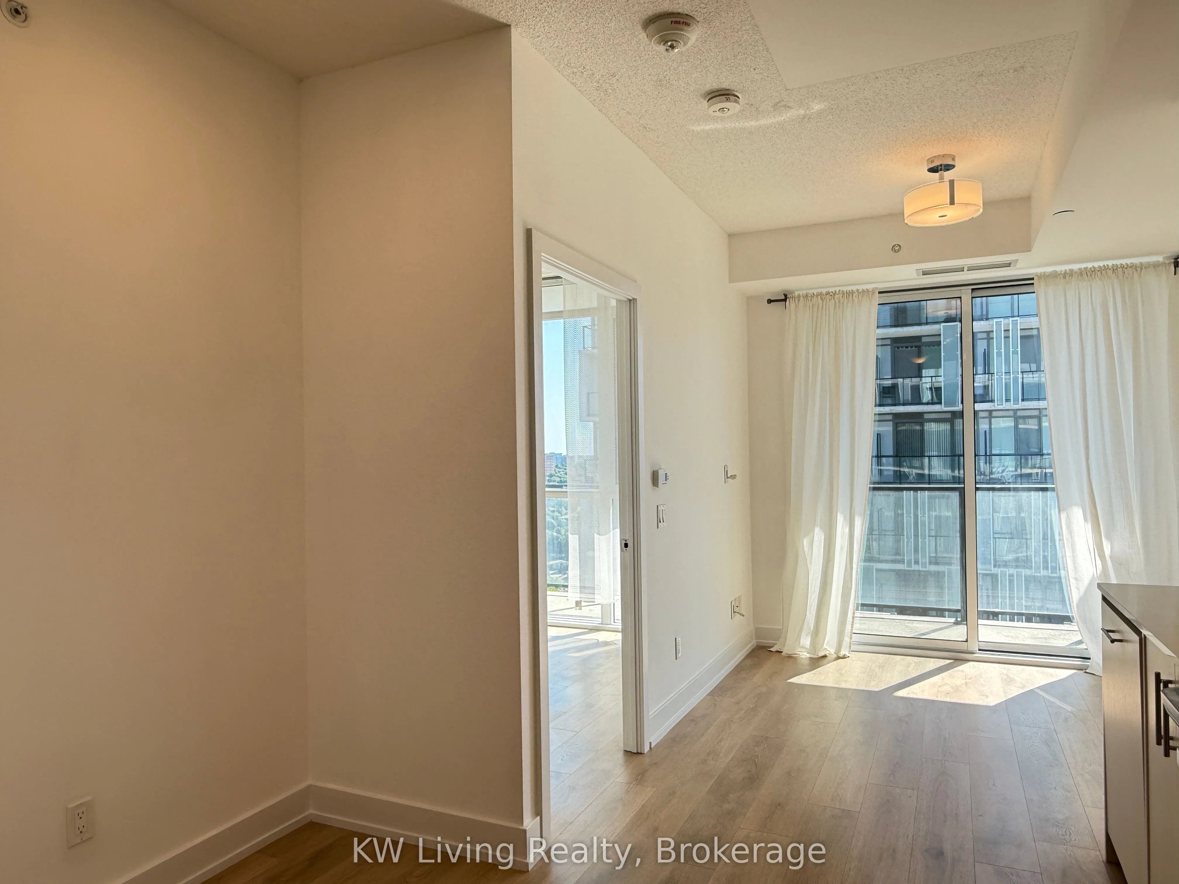 128 Fairview Mall Drive, #1510