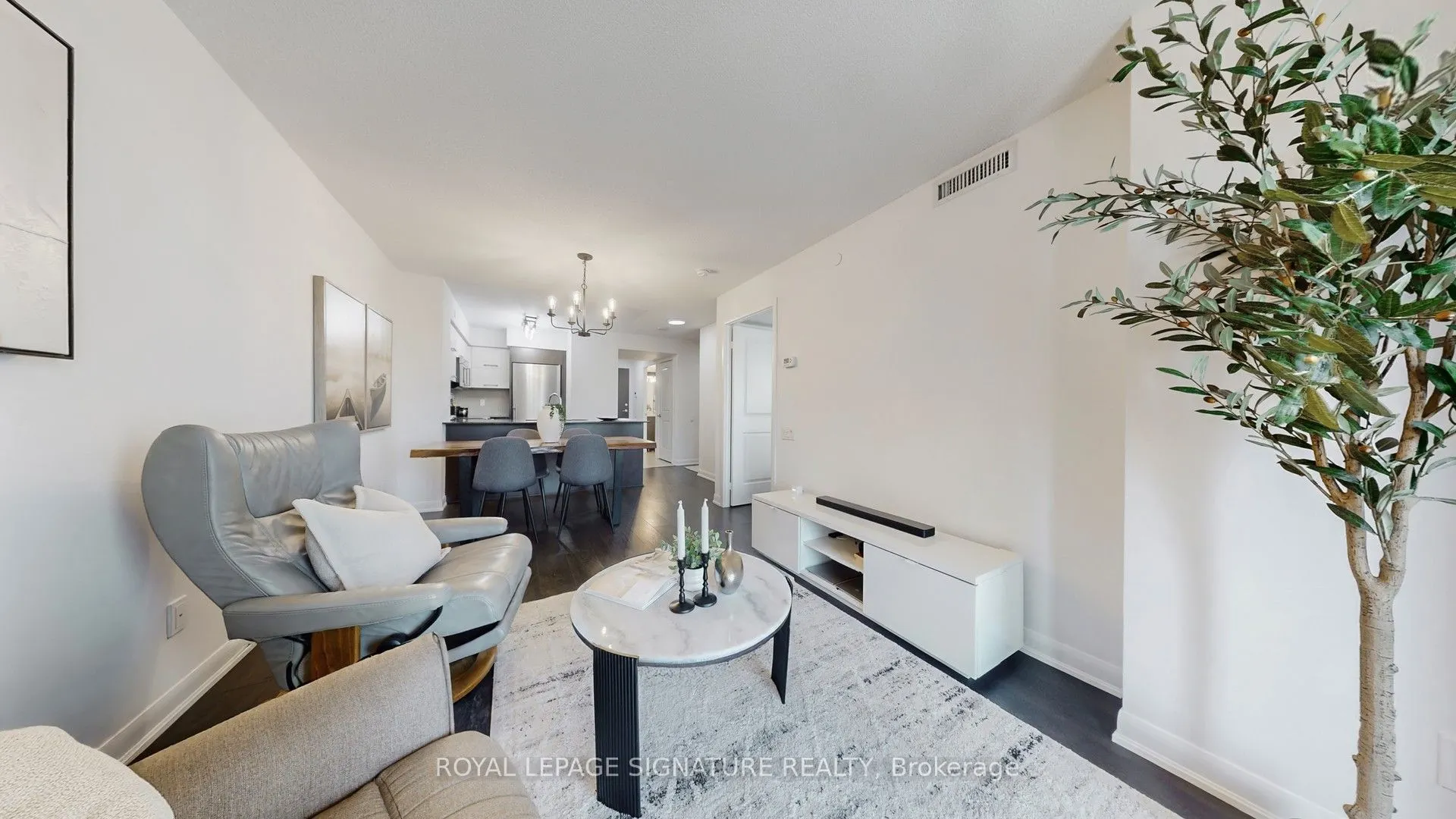 5162 Yonge Street, #1807