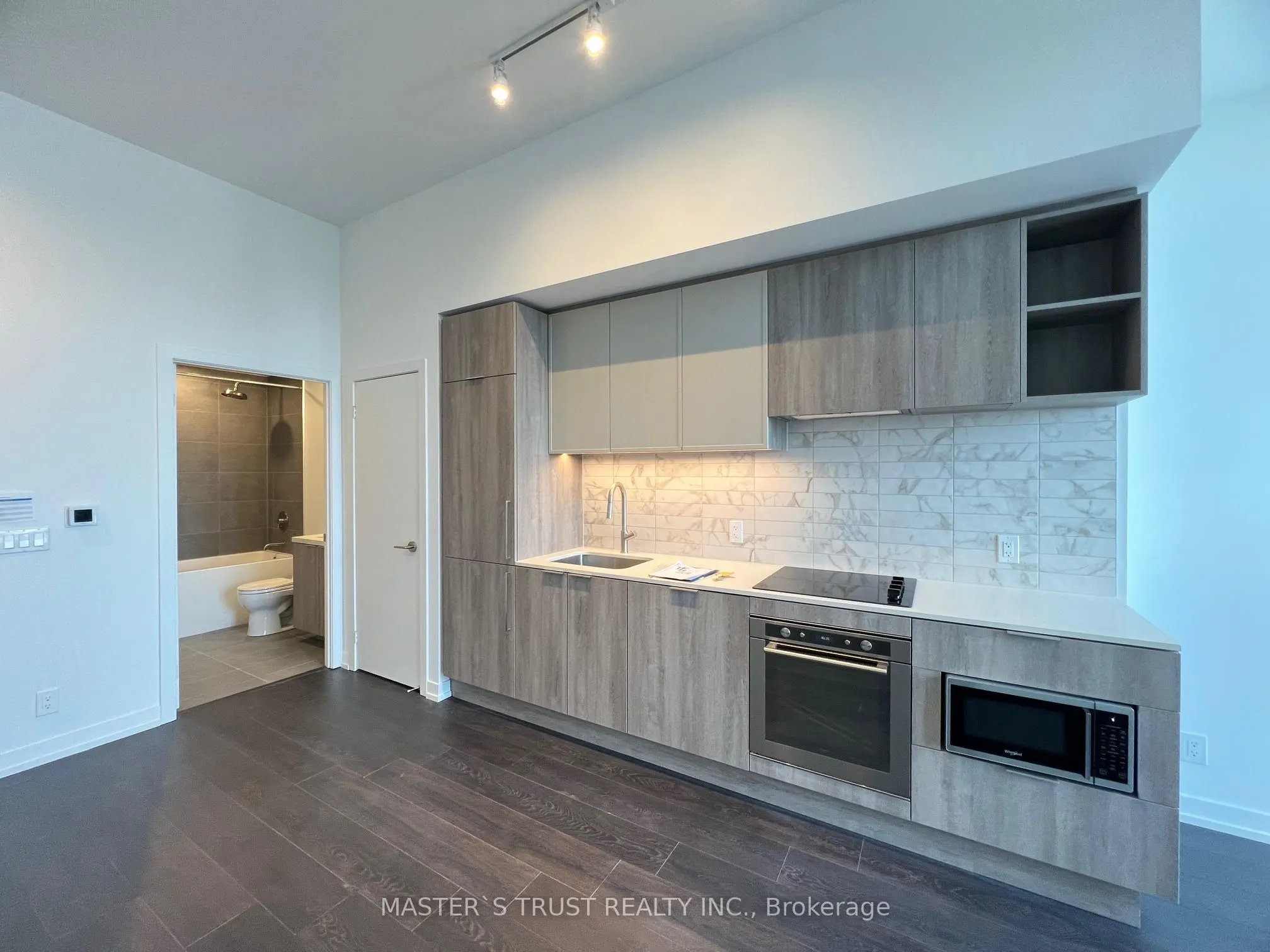 2020 Bathurst Street, #931