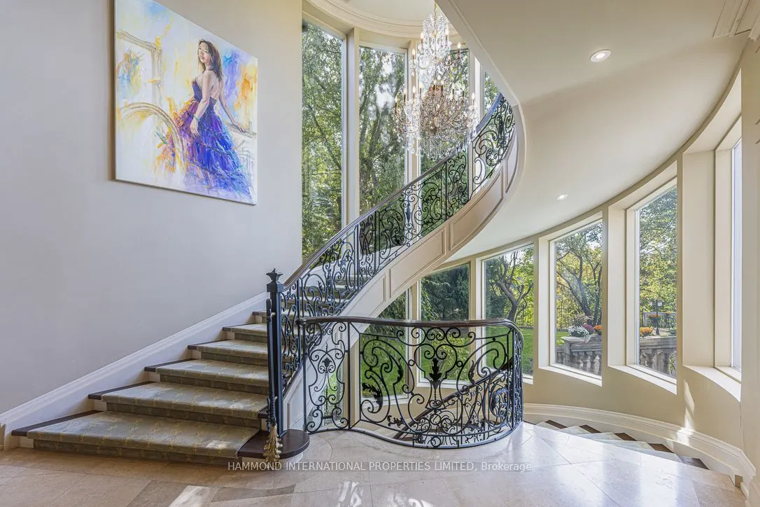 32 Arjay Crescent