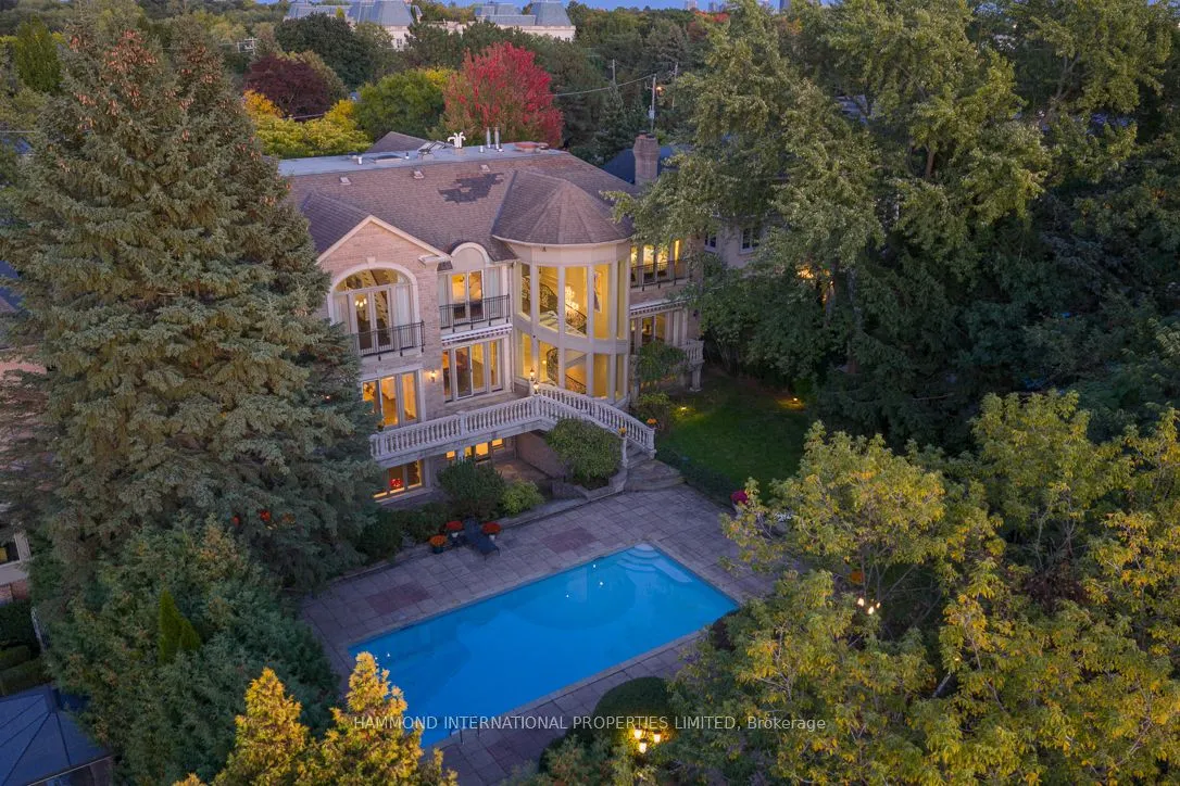 32 Arjay Crescent