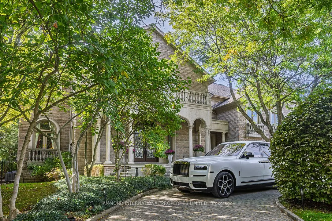 32 Arjay Crescent