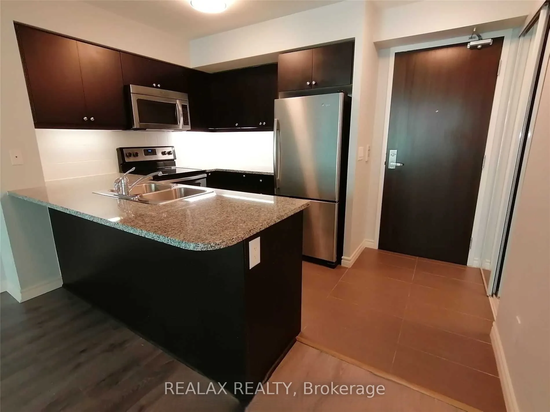 25 Lower Simcoe Street, #1102