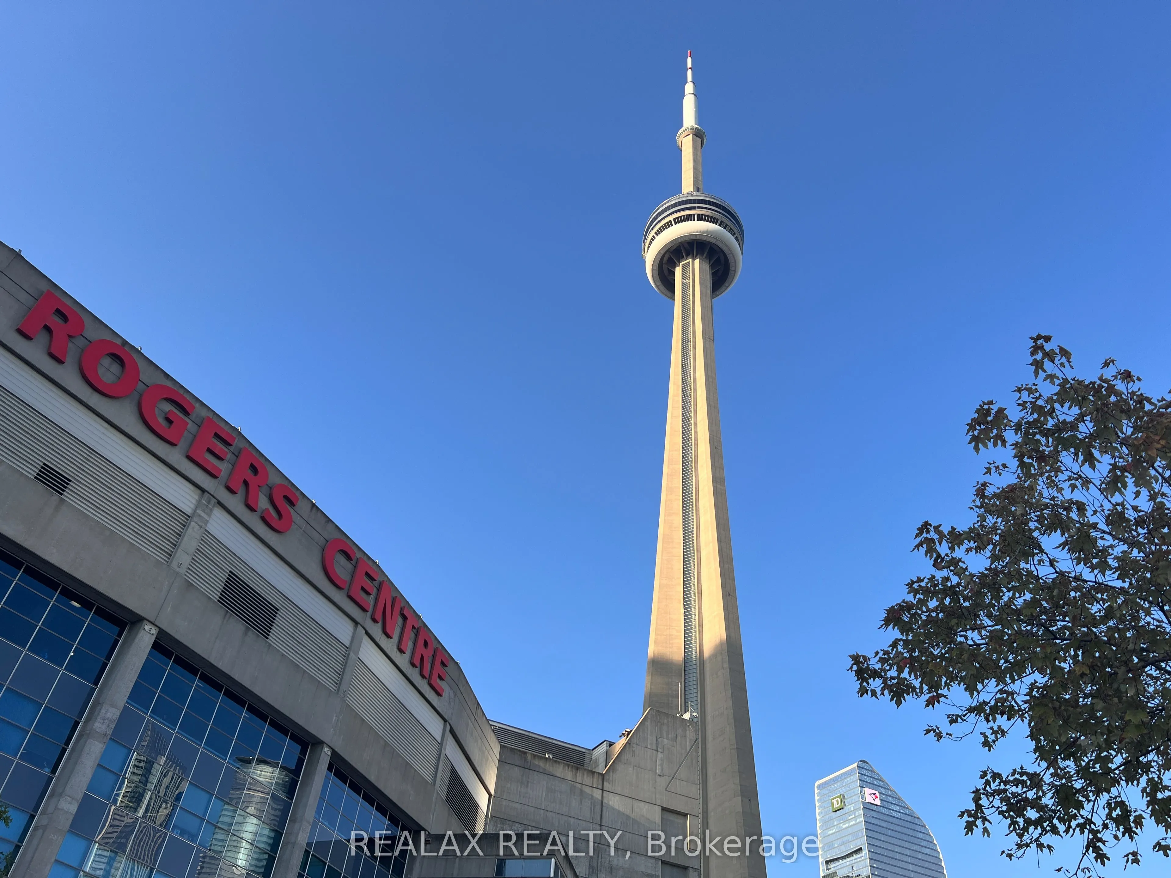 25 Lower Simcoe Street, #1102