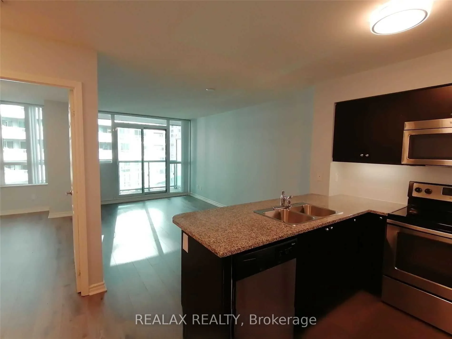 25 Lower Simcoe Street, #1102