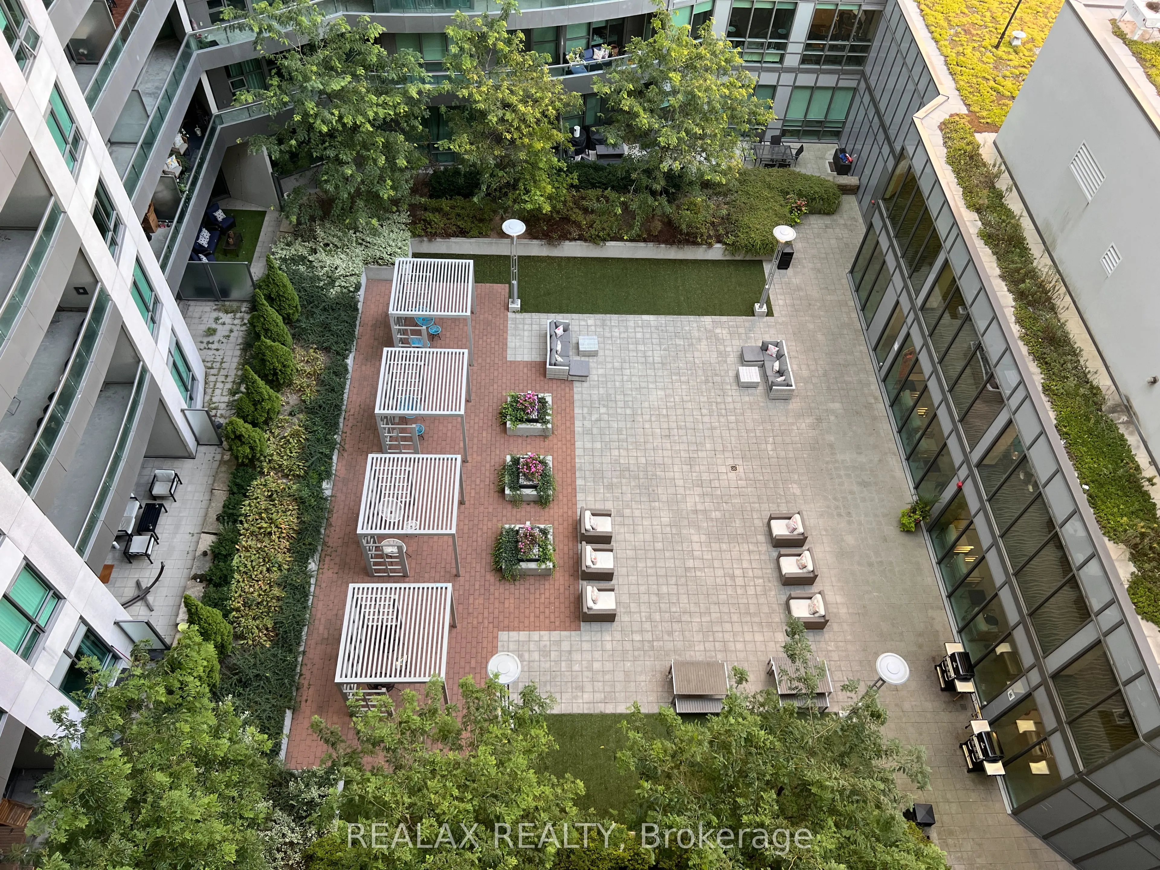 25 Lower Simcoe Street, #1102