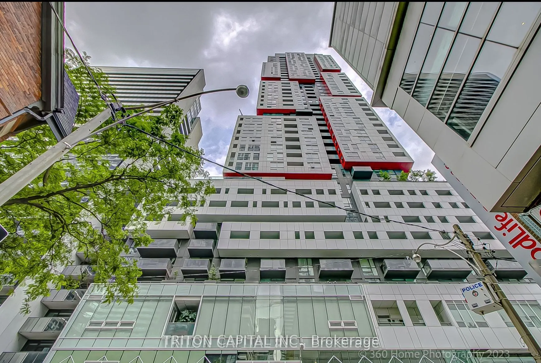318 Richmond Street W, #3407