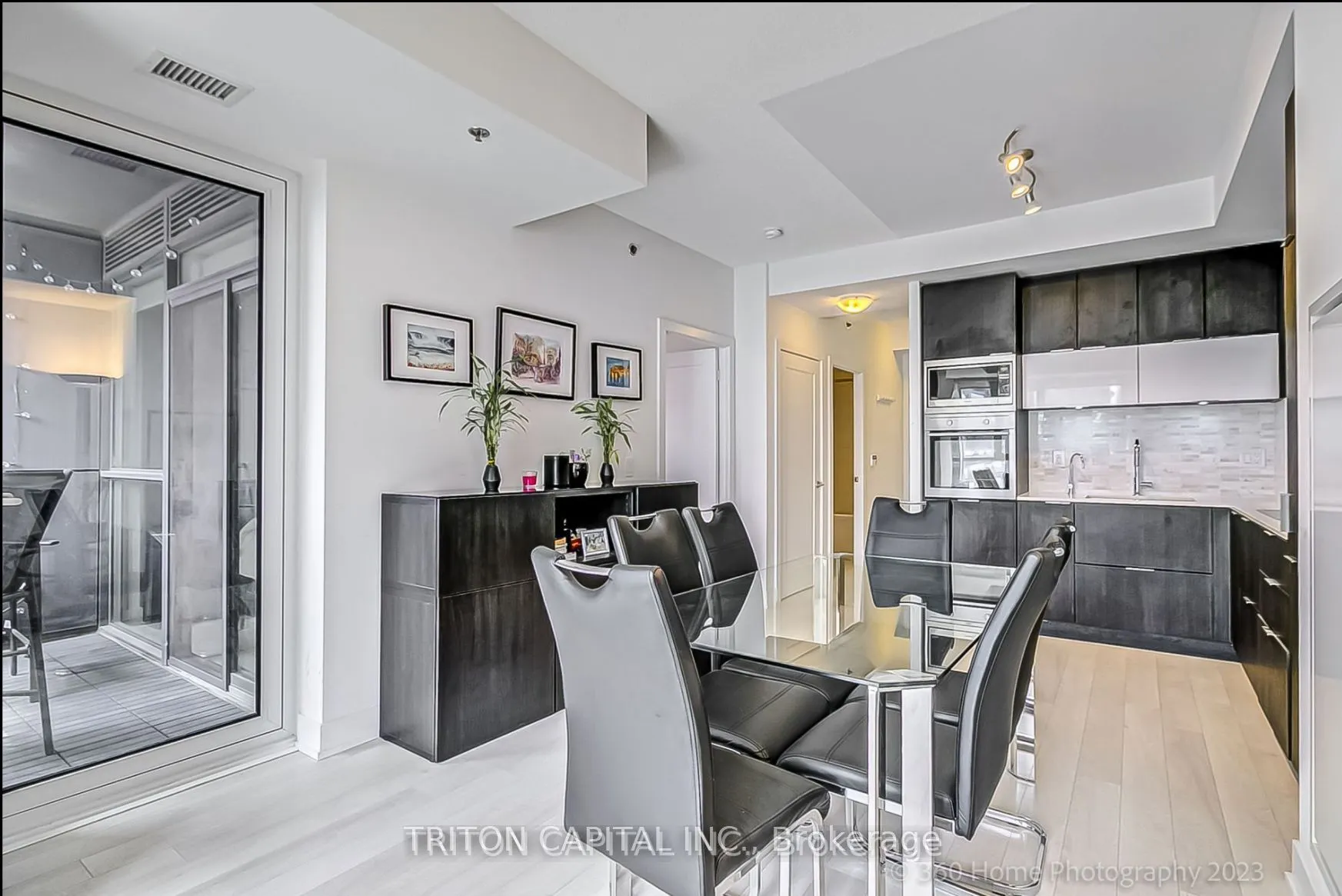 318 Richmond Street W, #3407