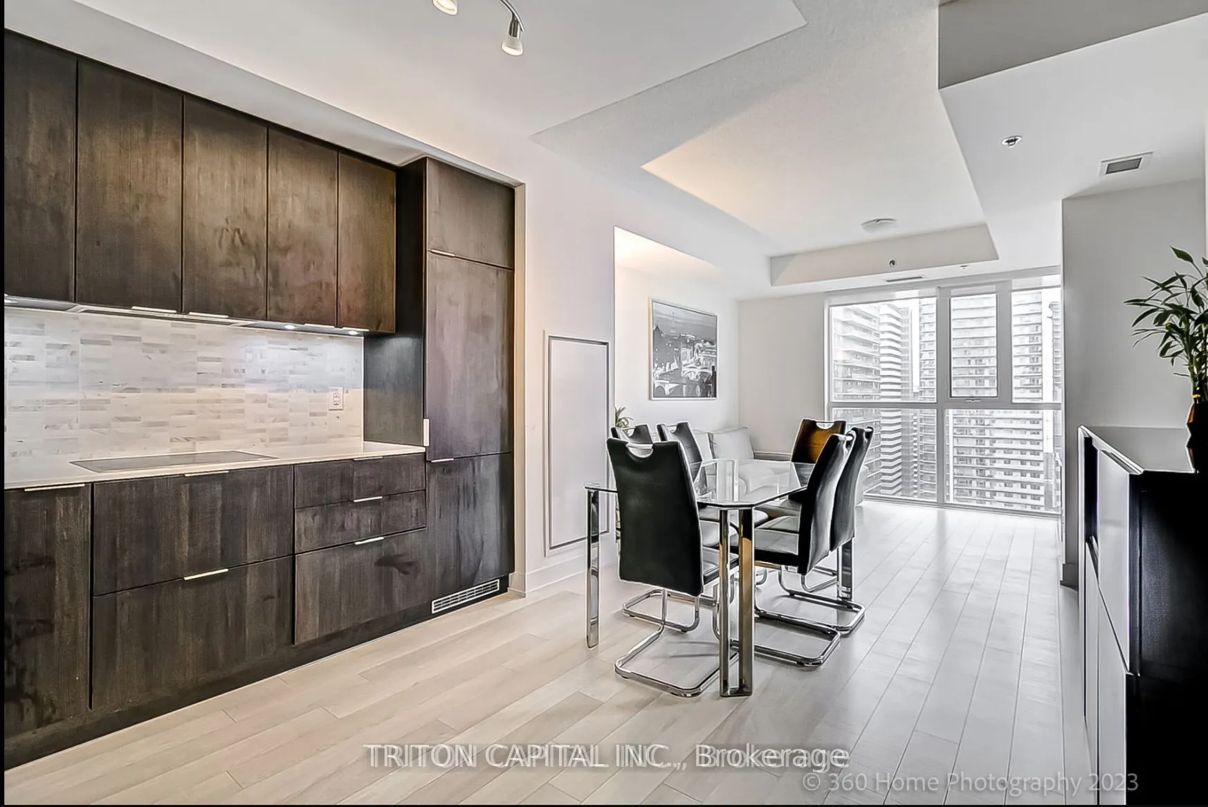 318 Richmond Street W, #3407