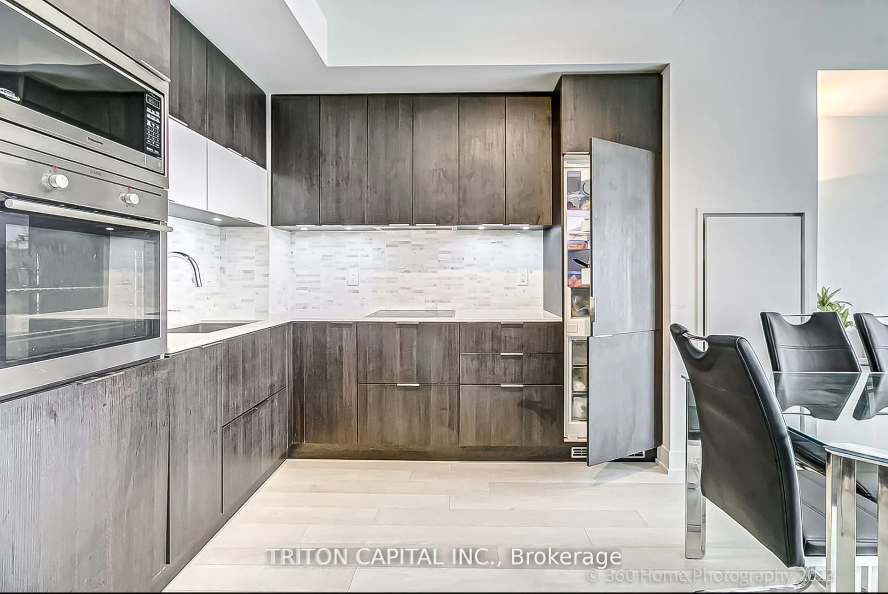 318 Richmond Street W, #3407
