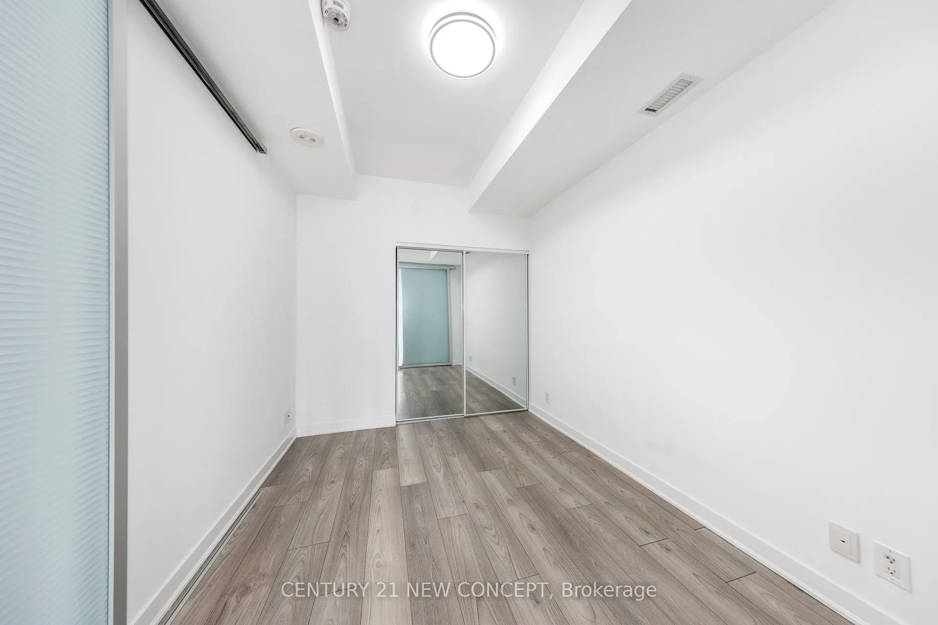 120 Parliament Street, #2201