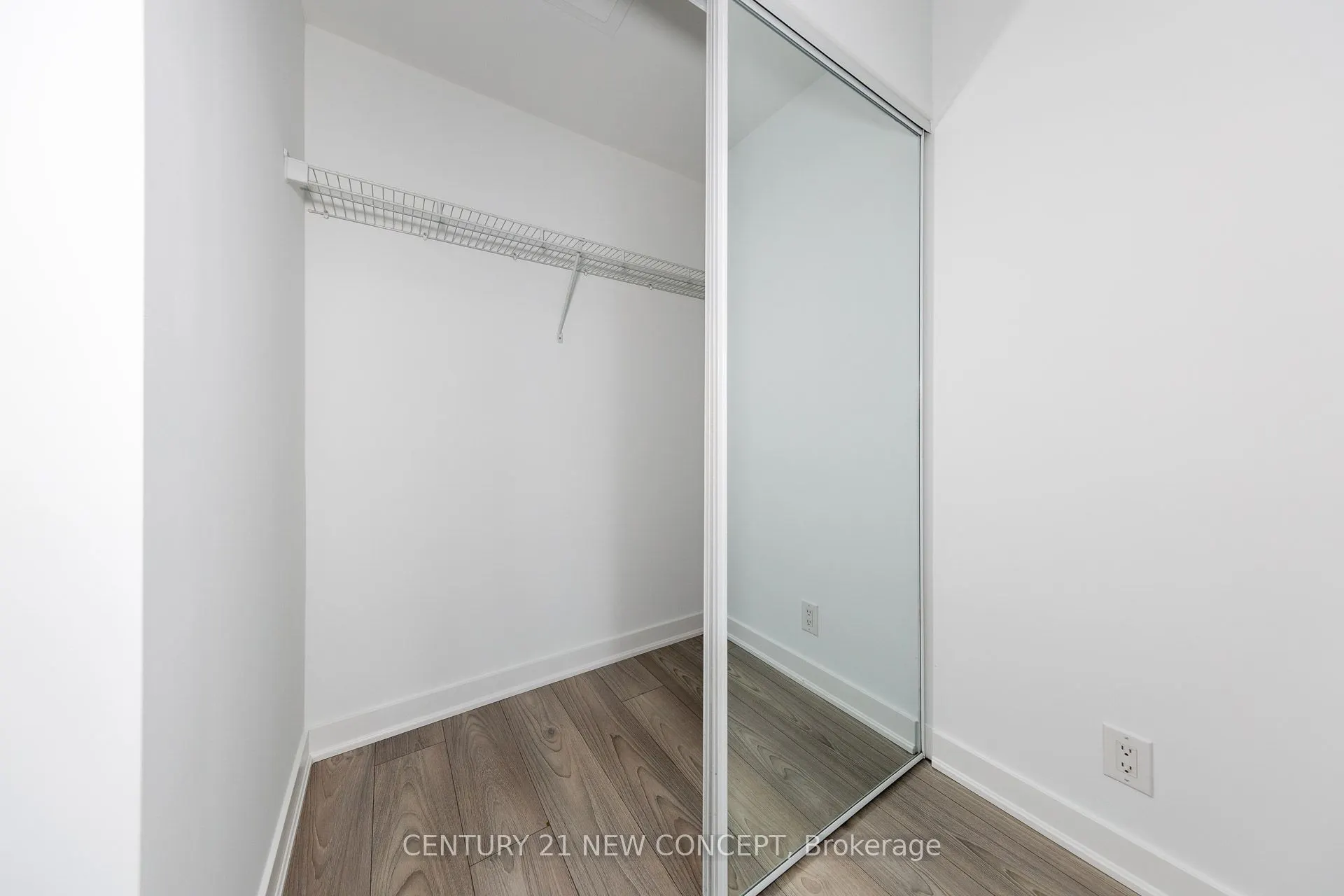 120 Parliament Street, #2201