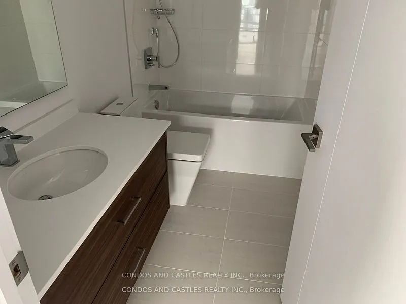 488 University Avenue, #3210