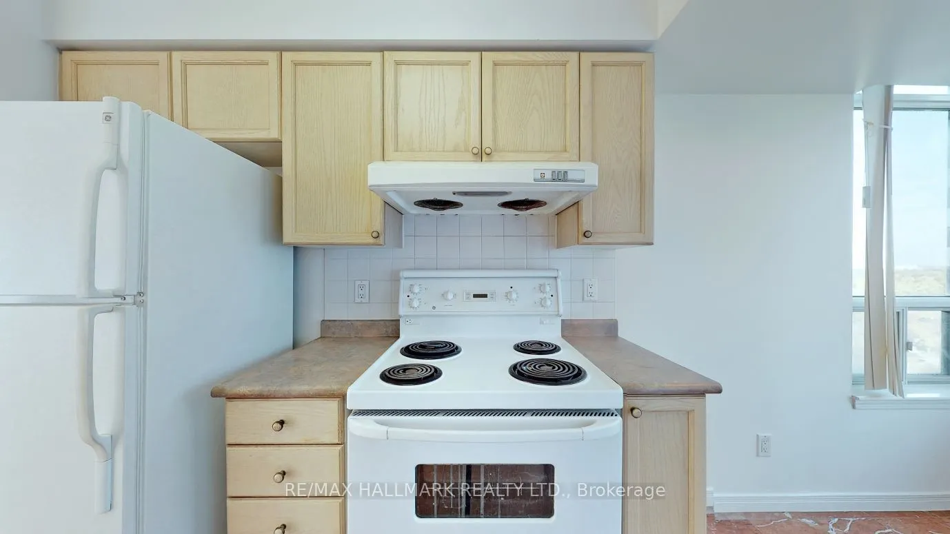 33 Empress Avenue, #1005