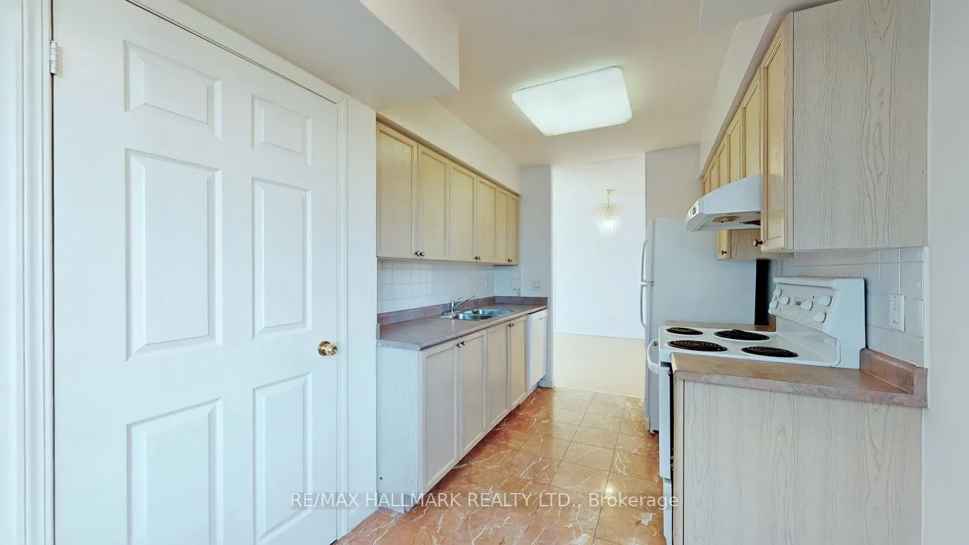 33 Empress Avenue, #1005