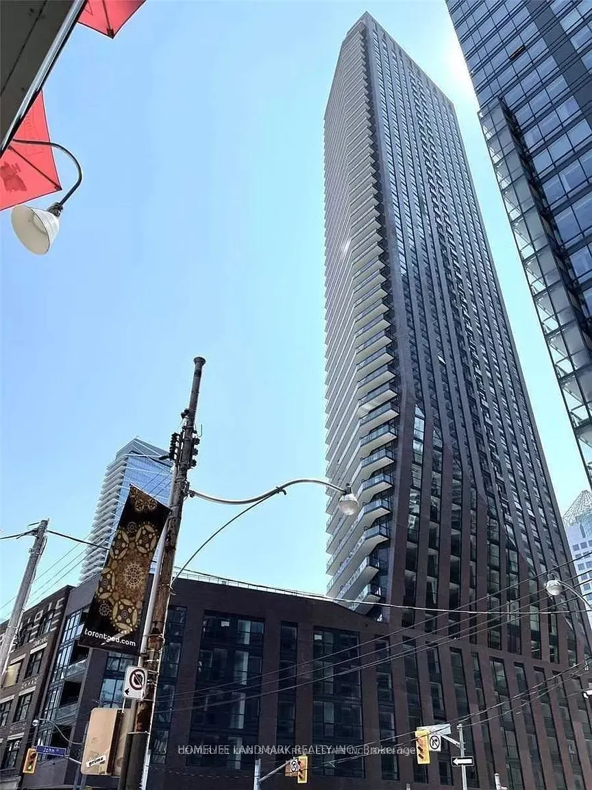 99 John Street, #207