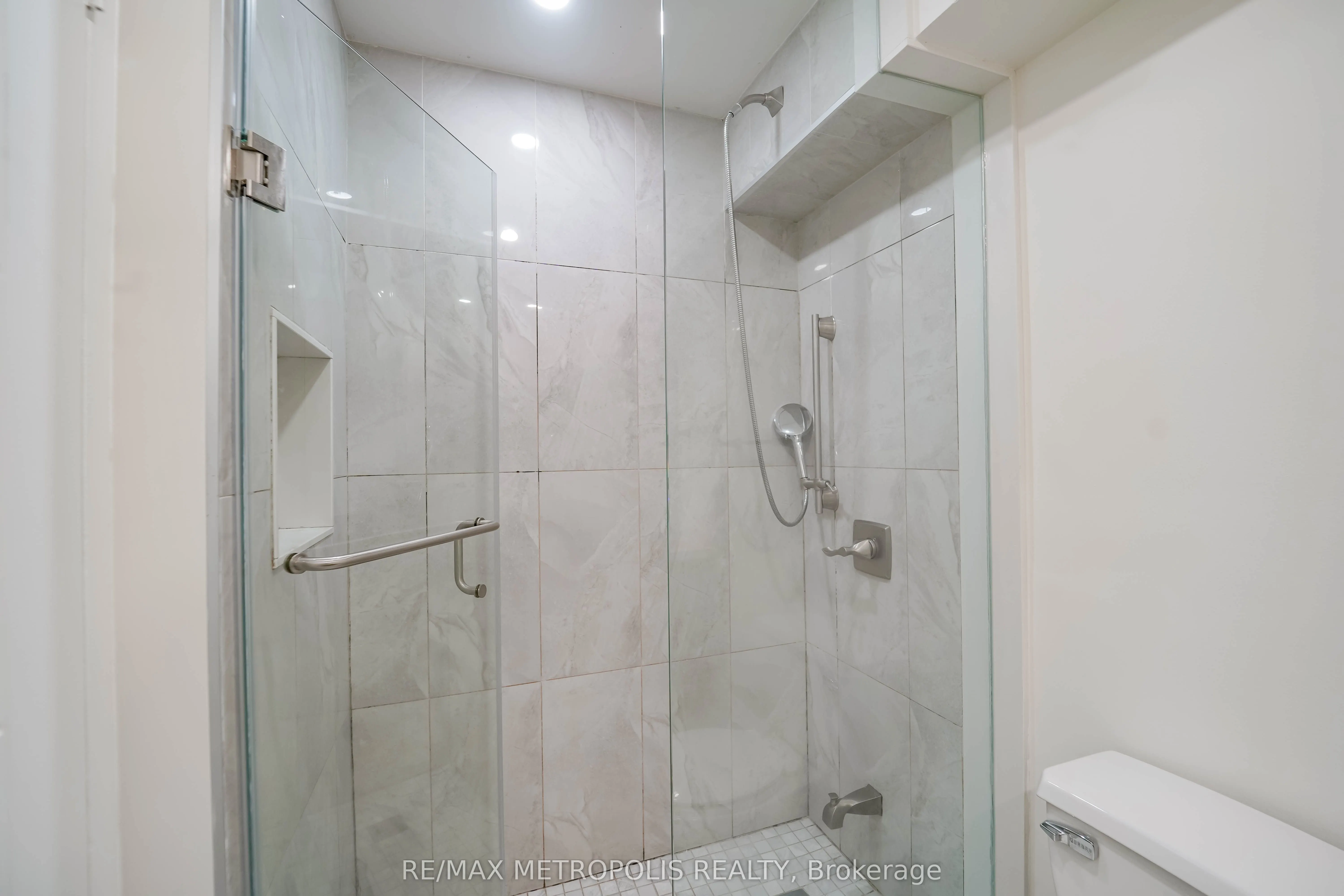 10 Muirhead Road, #206