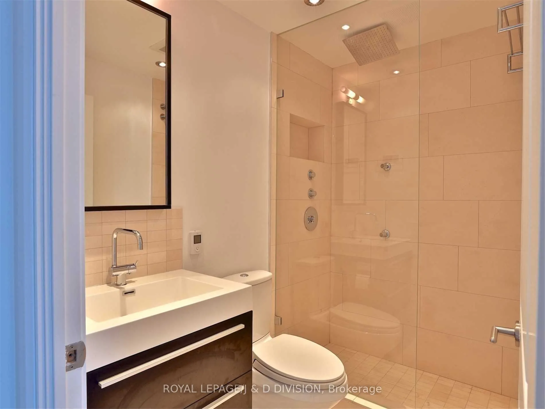 18 Yorkville Avenue, #3104