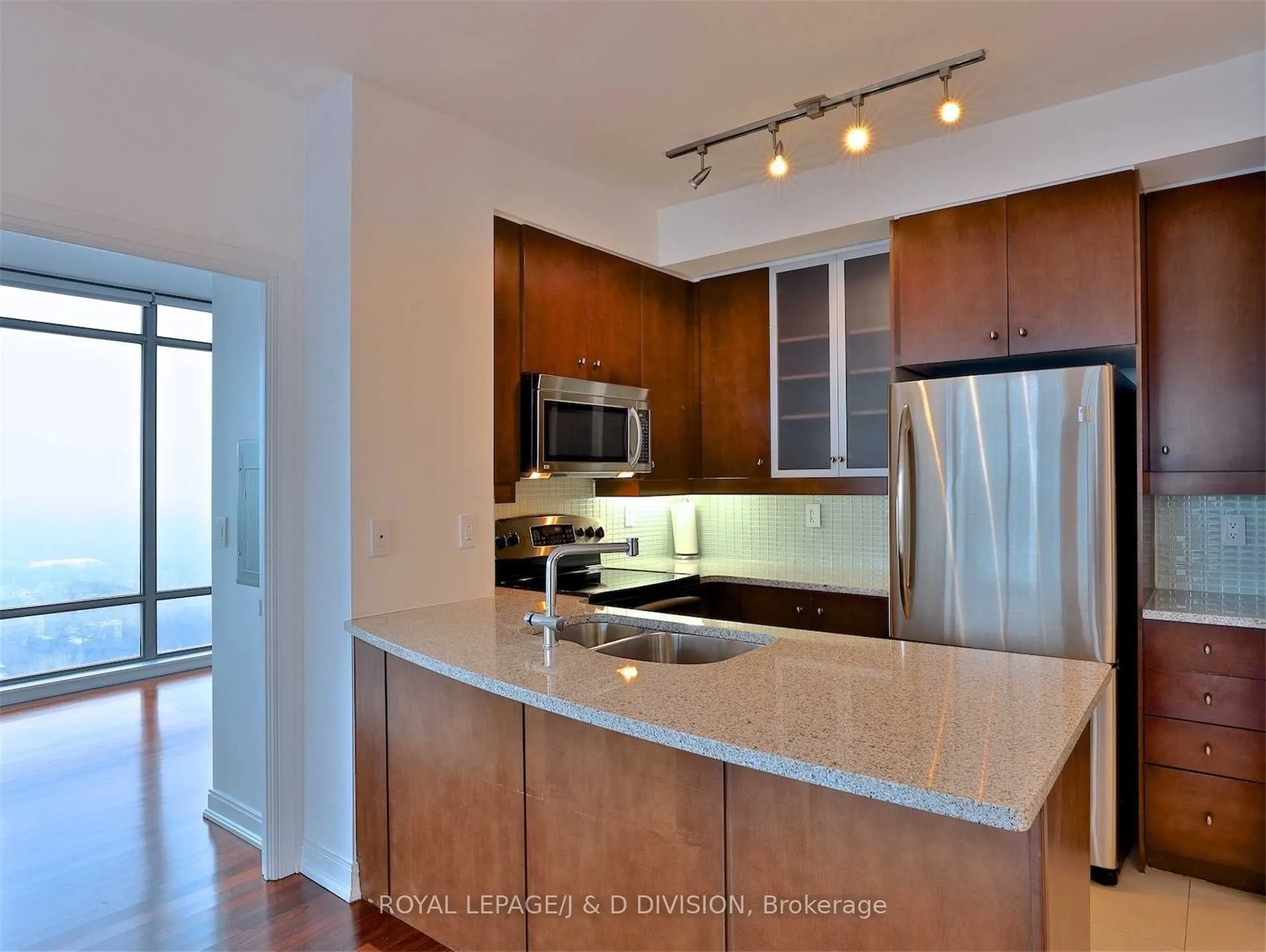 18 Yorkville Avenue, #3104