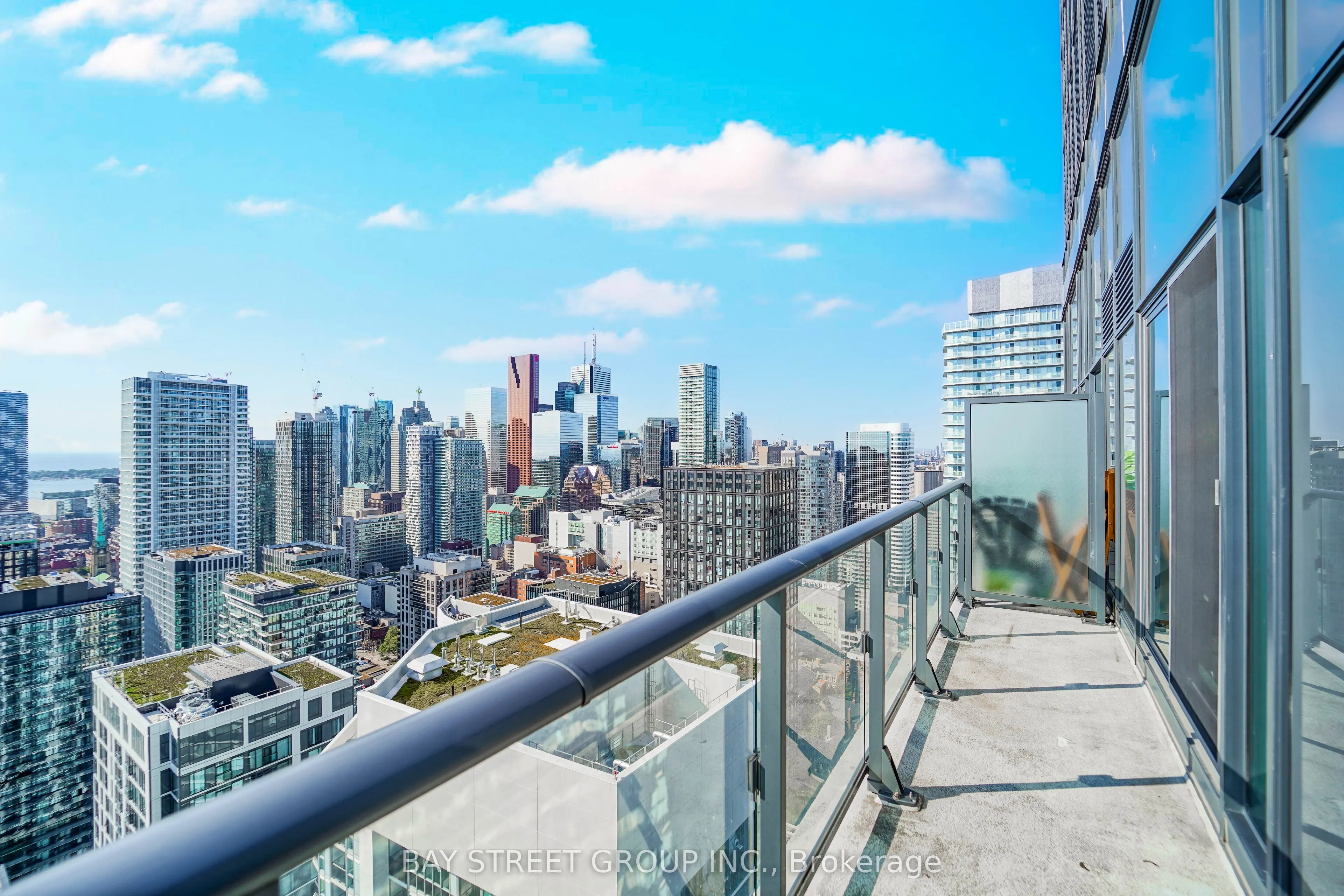 159 Dundas Street E, #4302