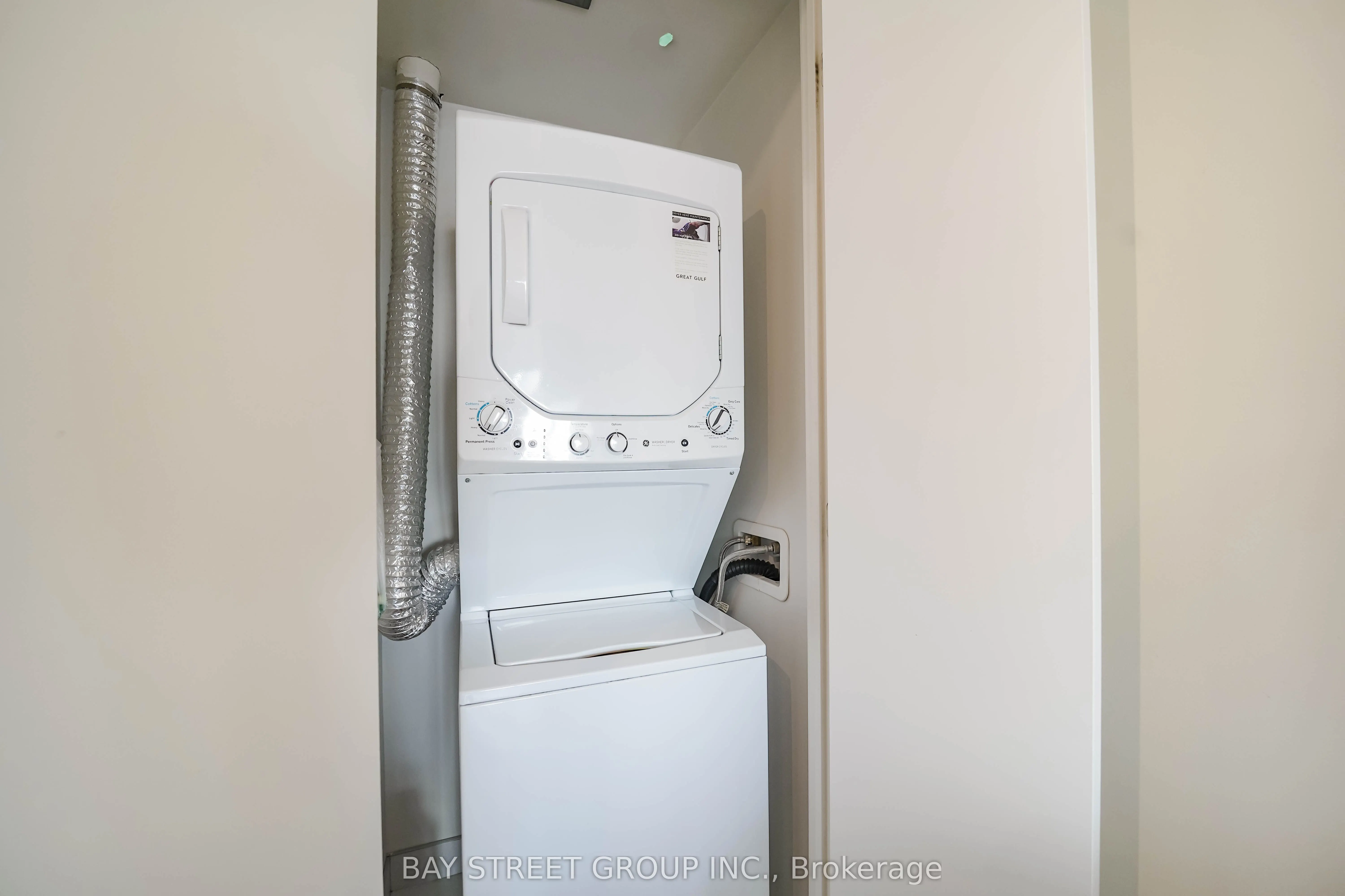 159 Dundas Street E, #4302