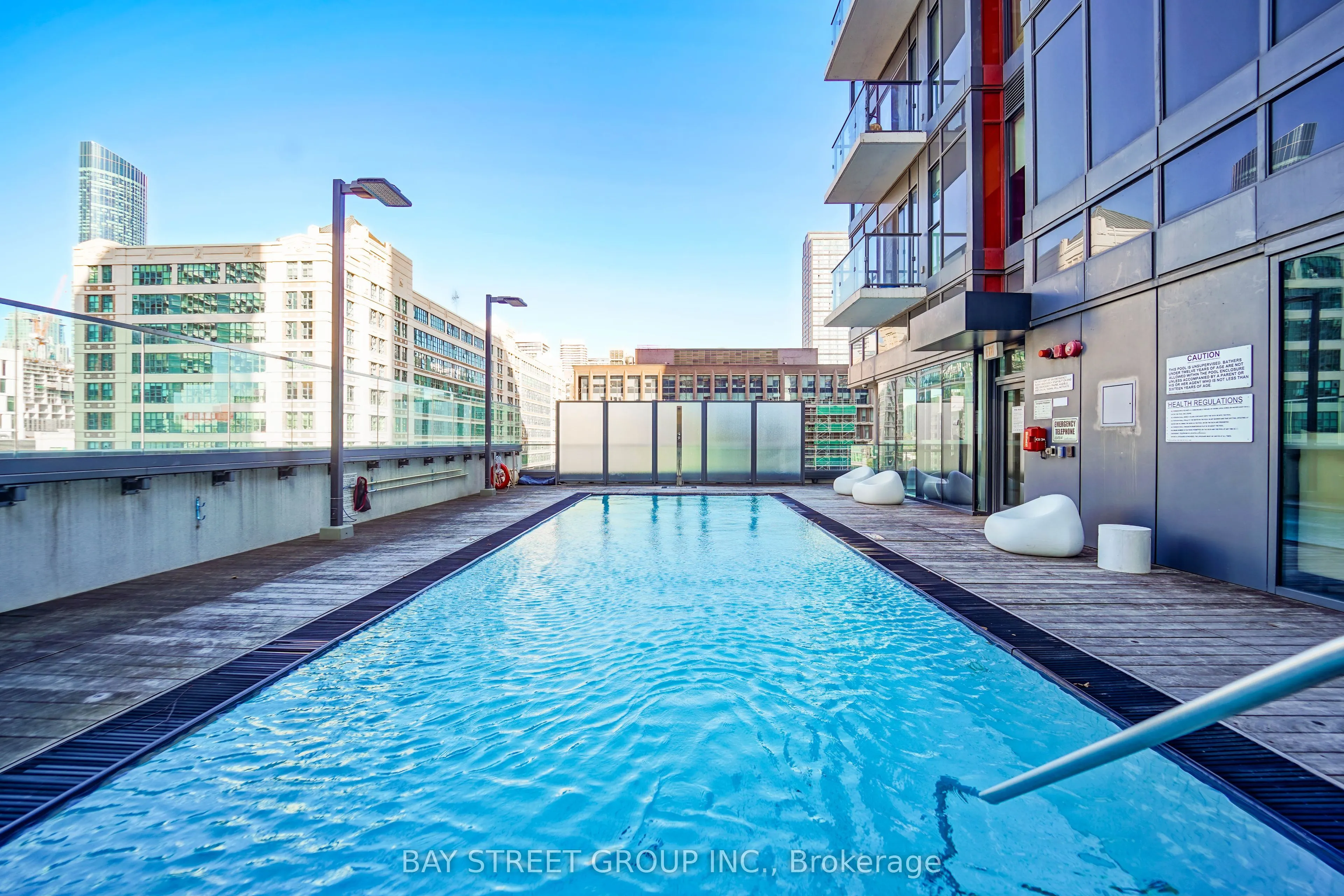 159 Dundas Street E, #4302