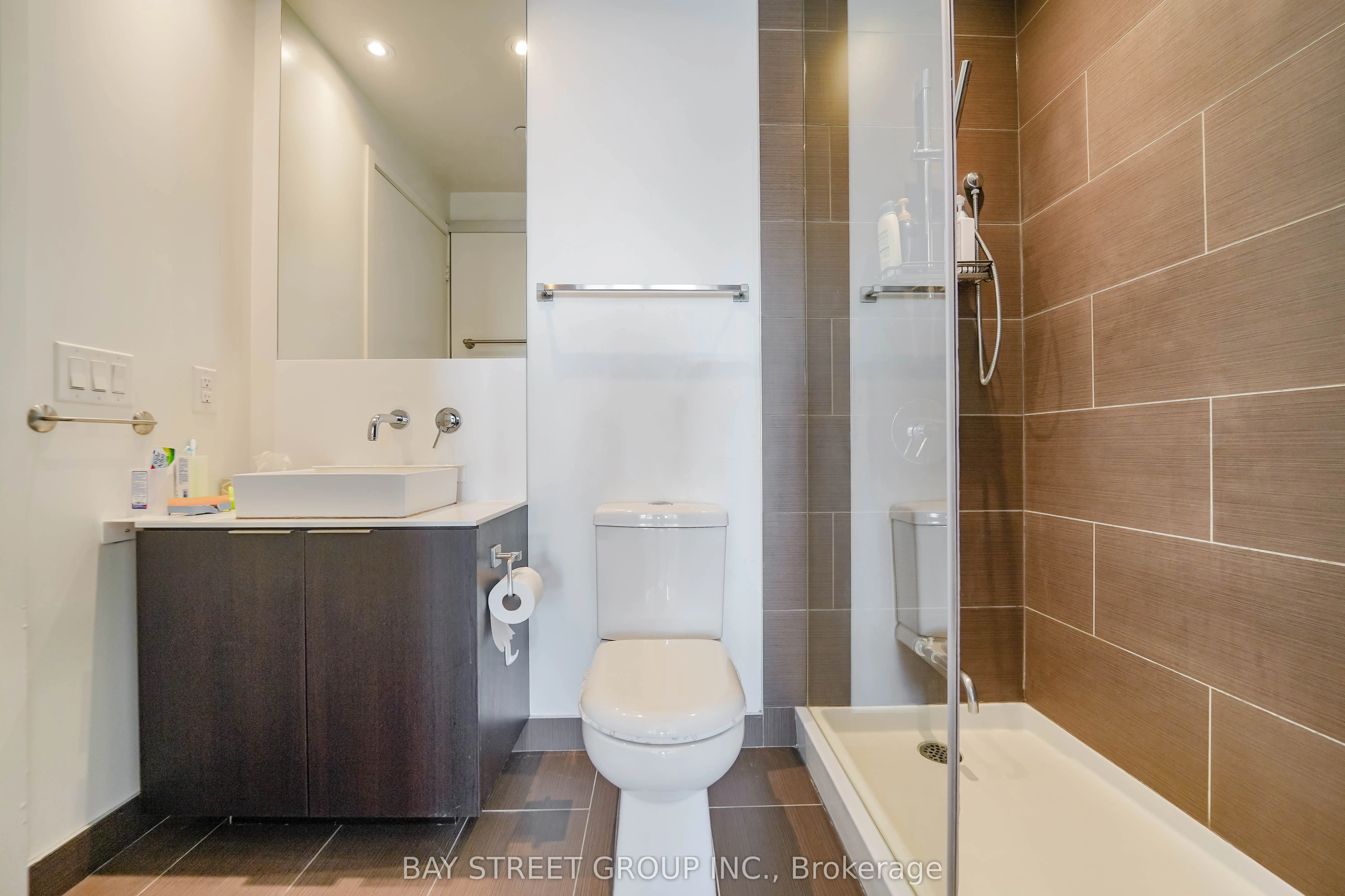 159 Dundas Street E, #4302
