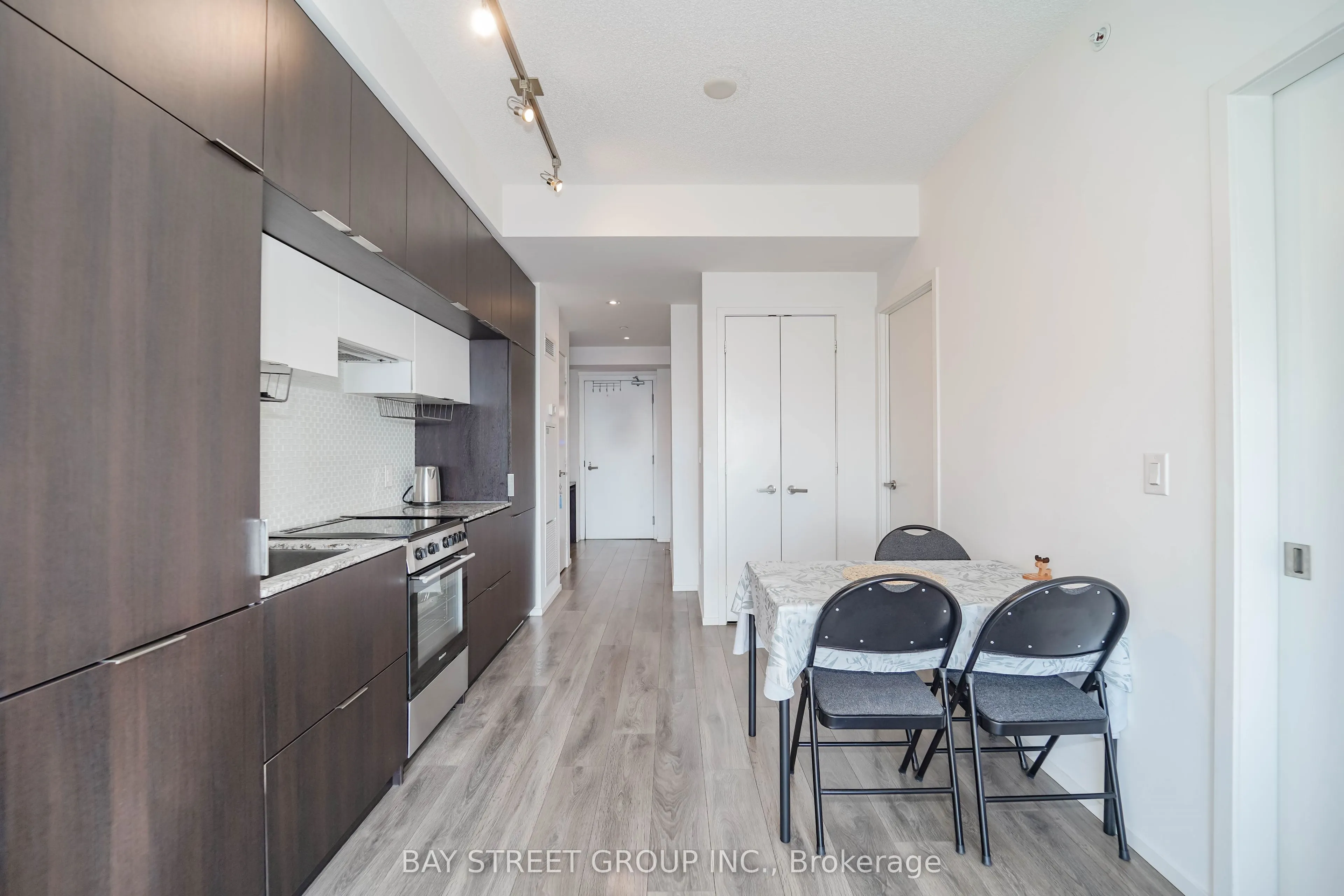 159 Dundas Street E, #4302
