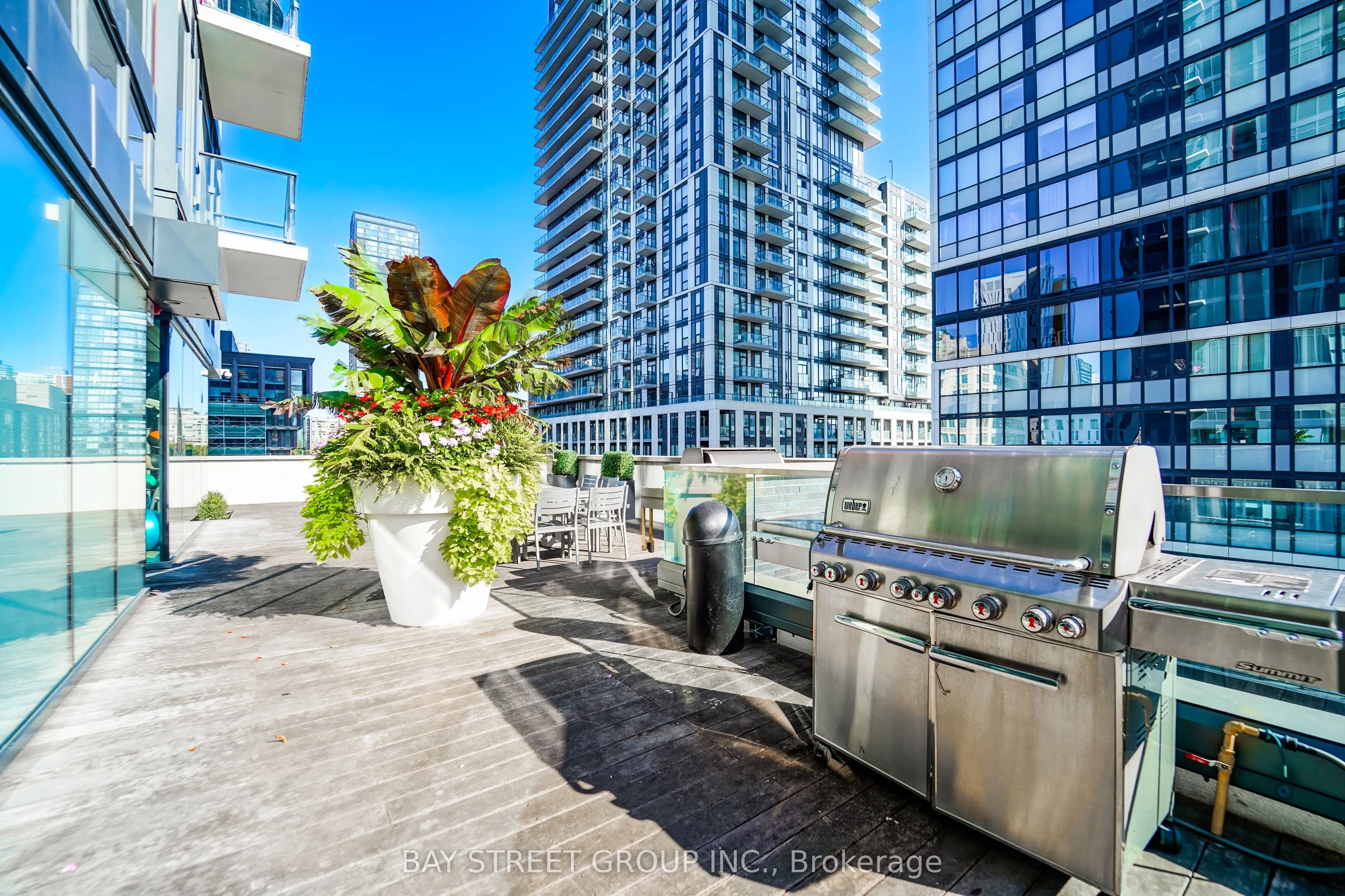 159 Dundas Street E, #4302