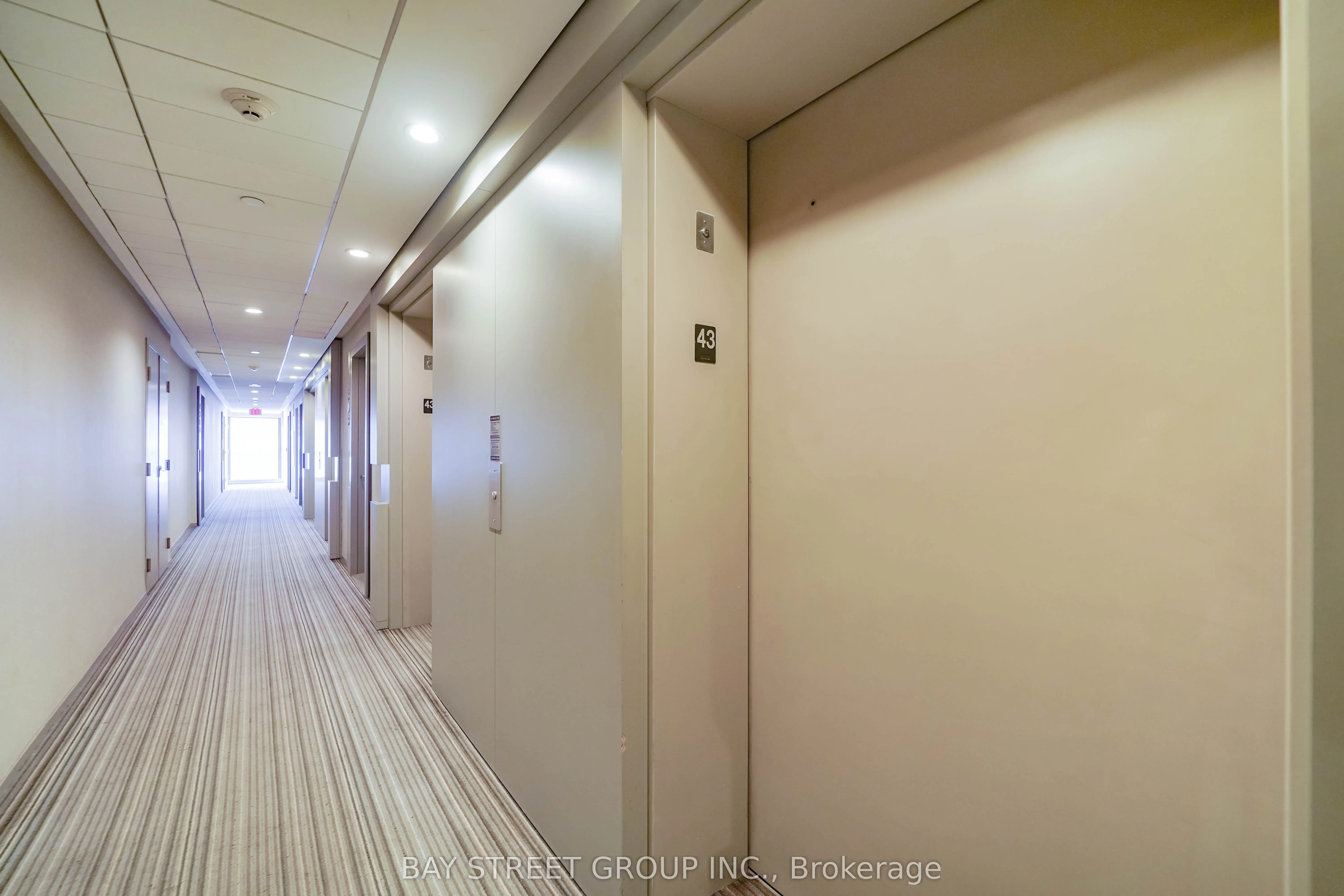 159 Dundas Street E, #4302