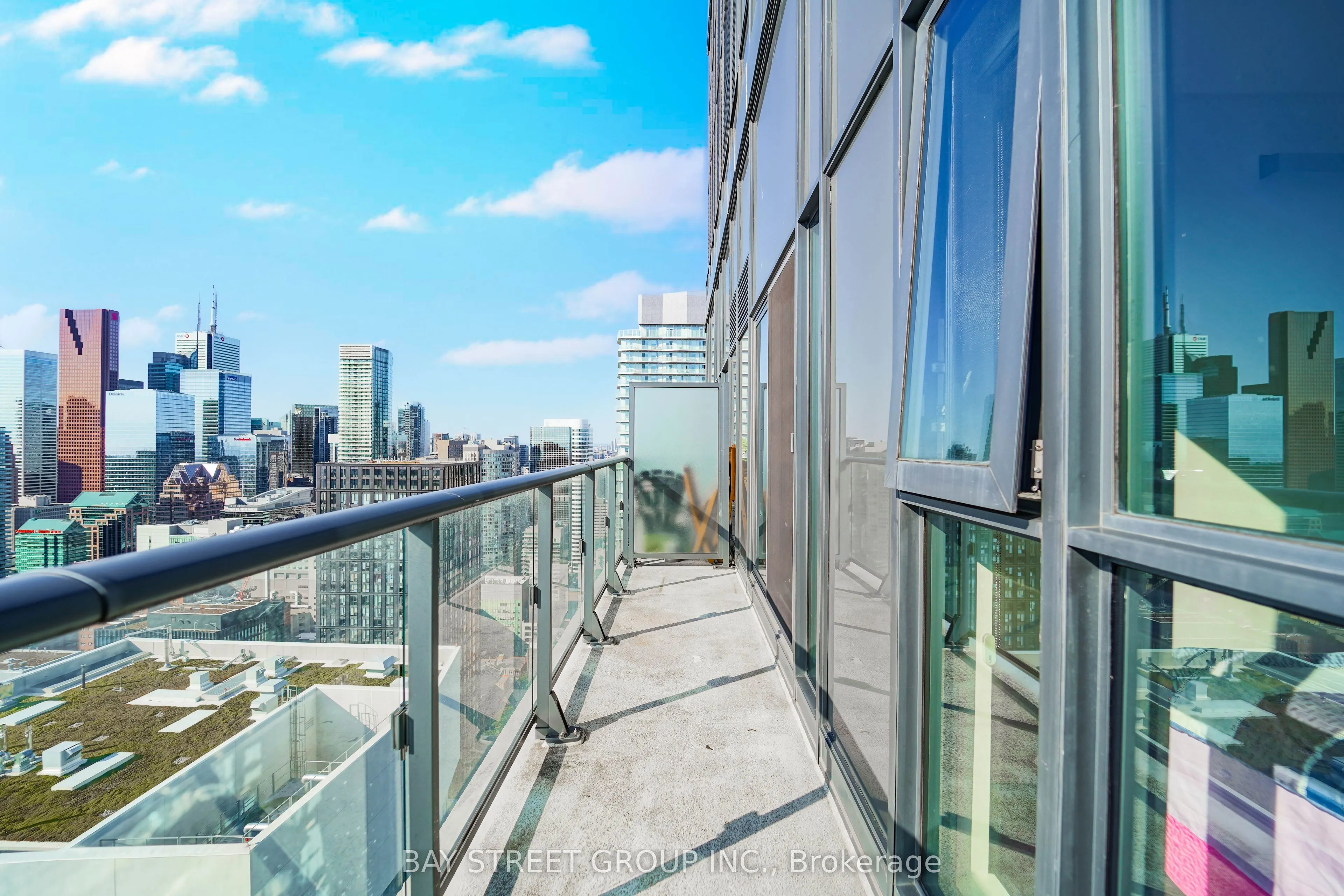 159 Dundas Street E, #4302