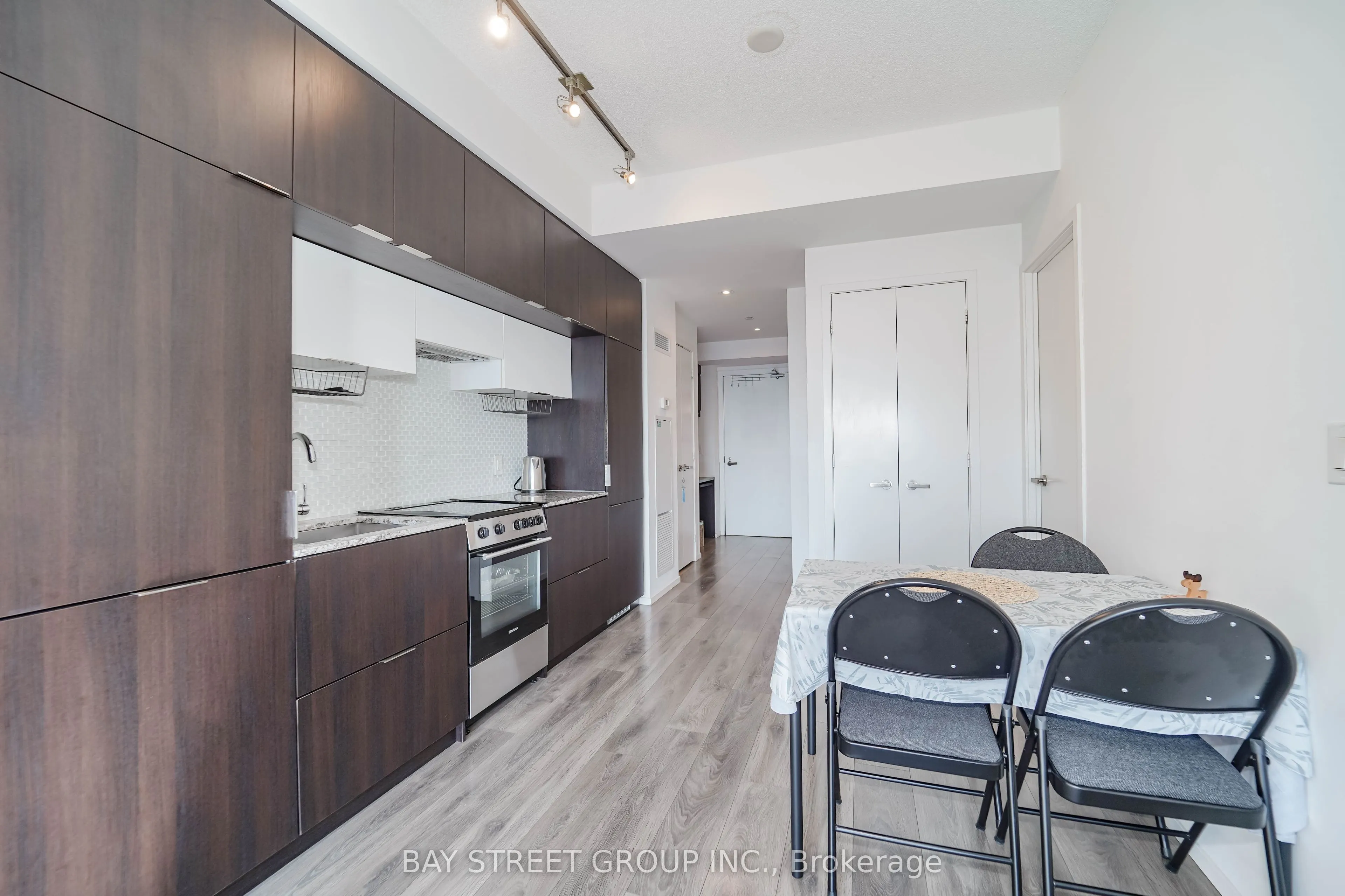 159 Dundas Street E, #4302