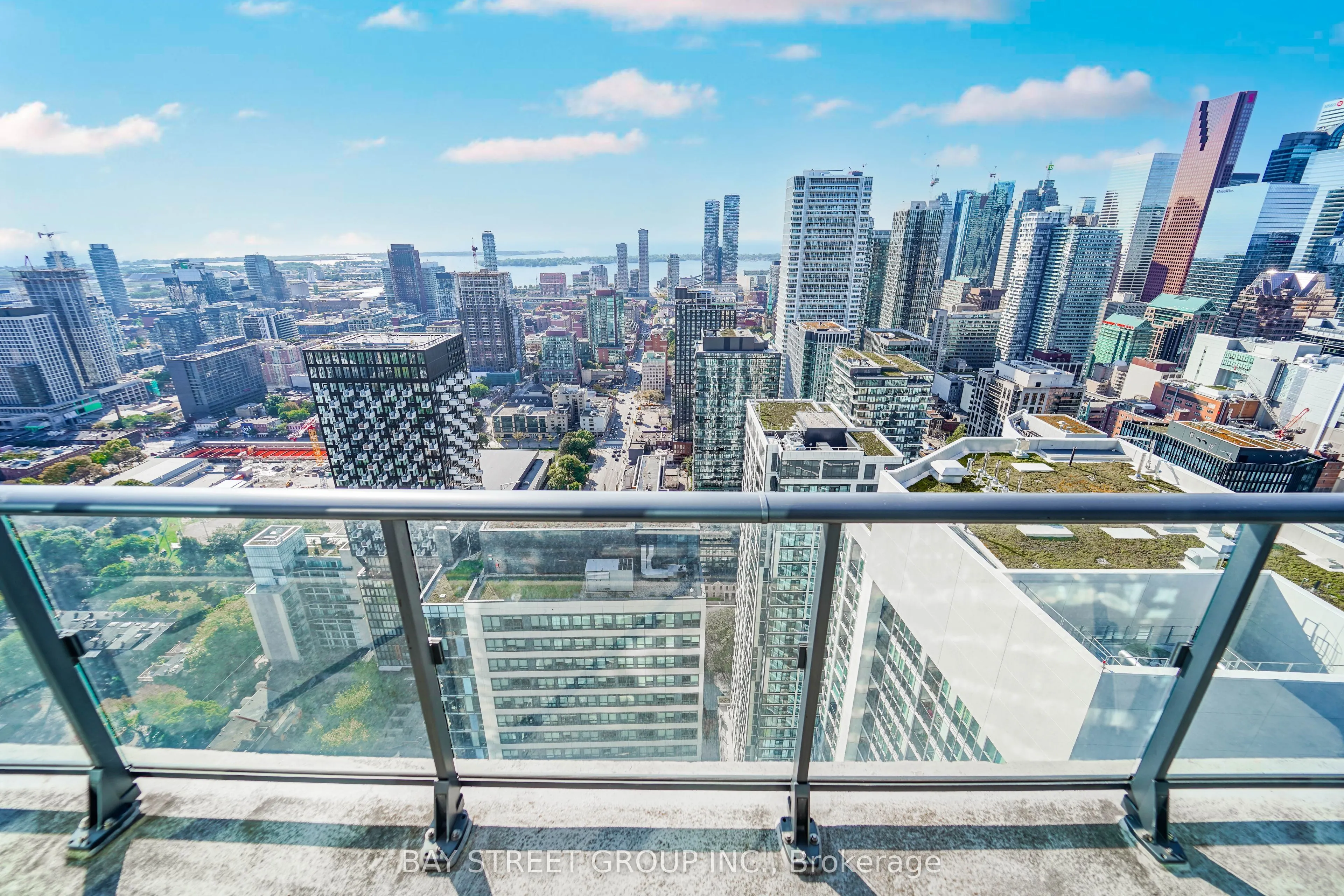 159 Dundas Street E, #4302