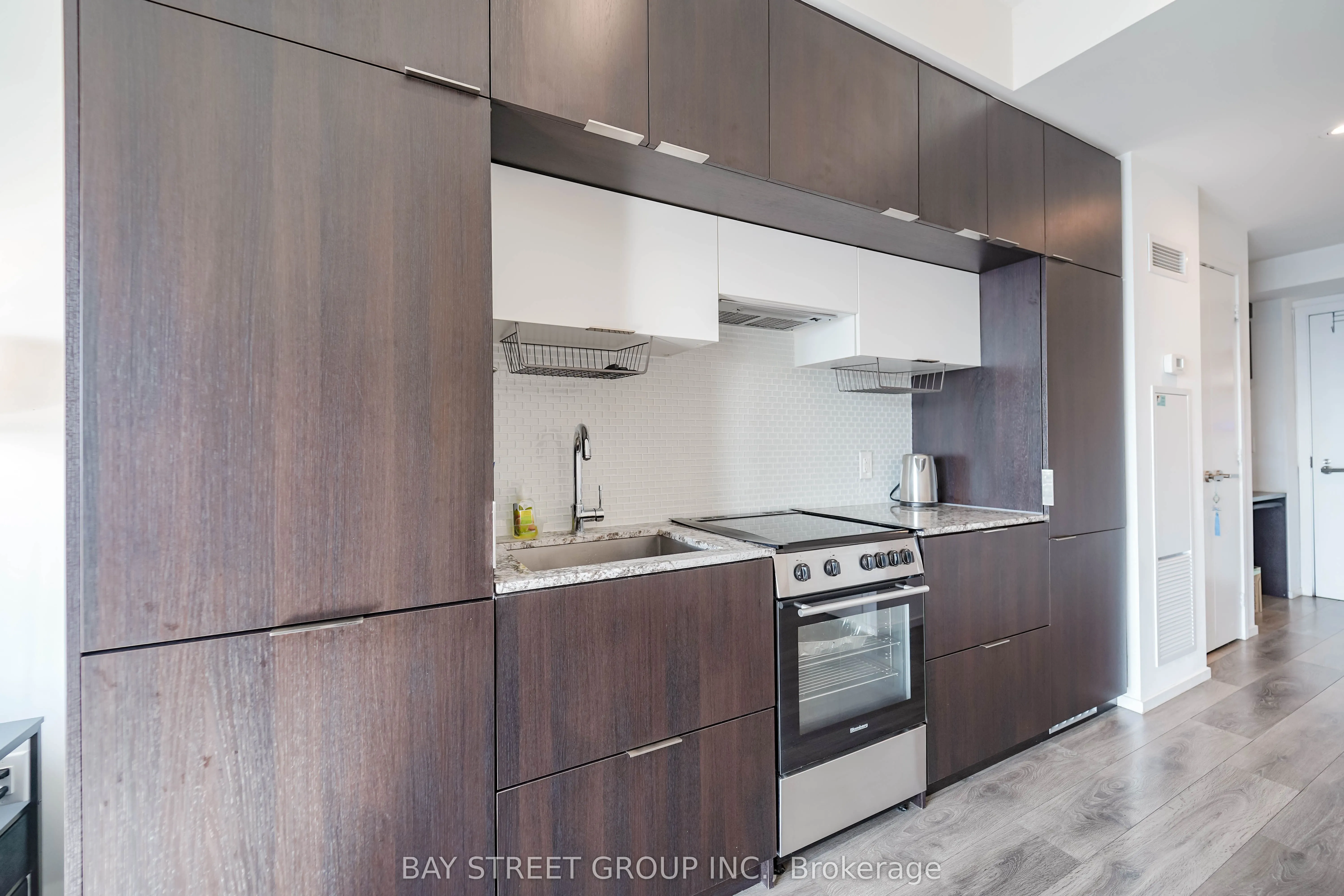 159 Dundas Street E, #4302
